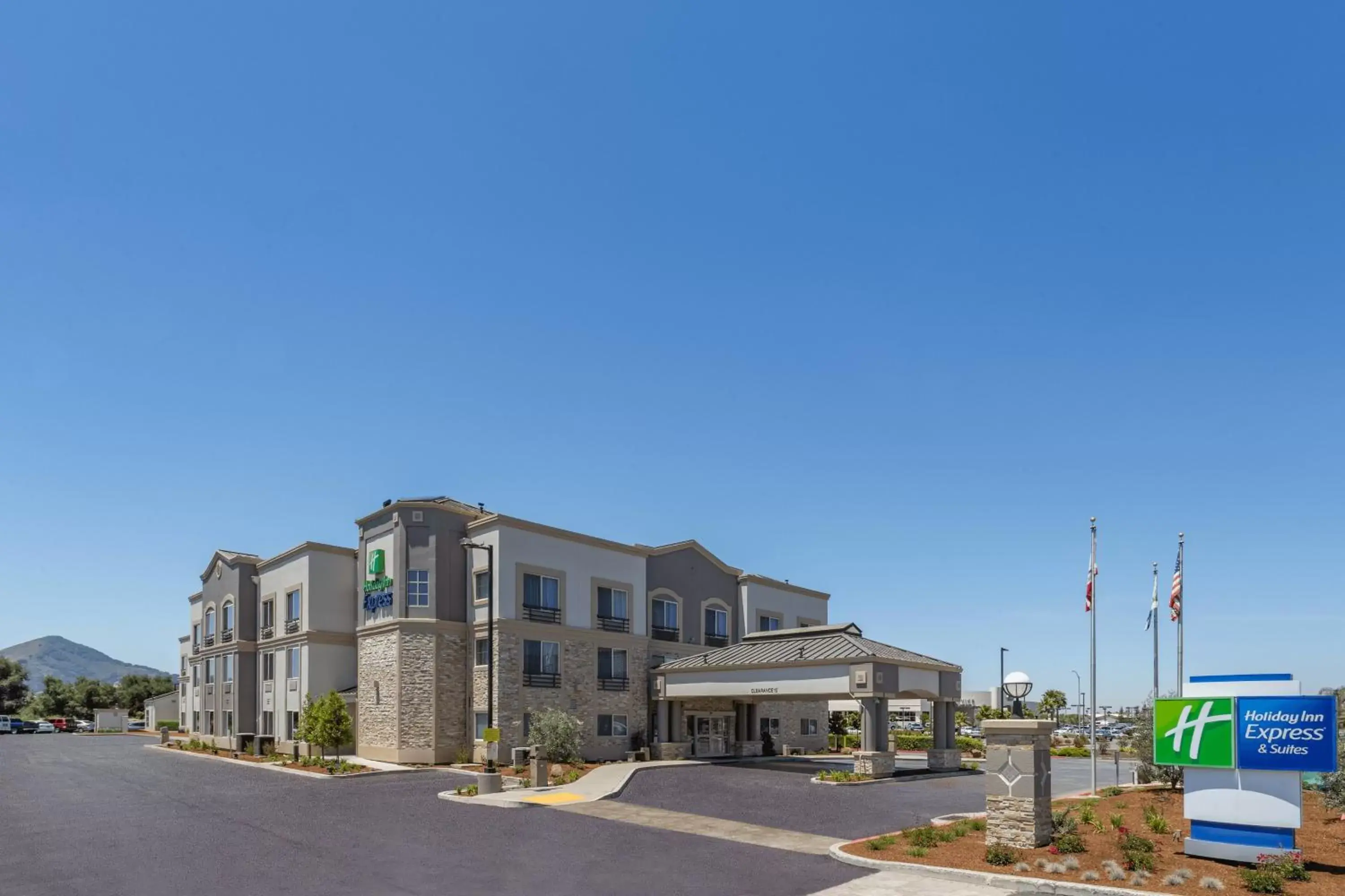 Property Building in Holiday Inn Express Hotel & Suites San Jose-Morgan Hill, an IHG Hotel