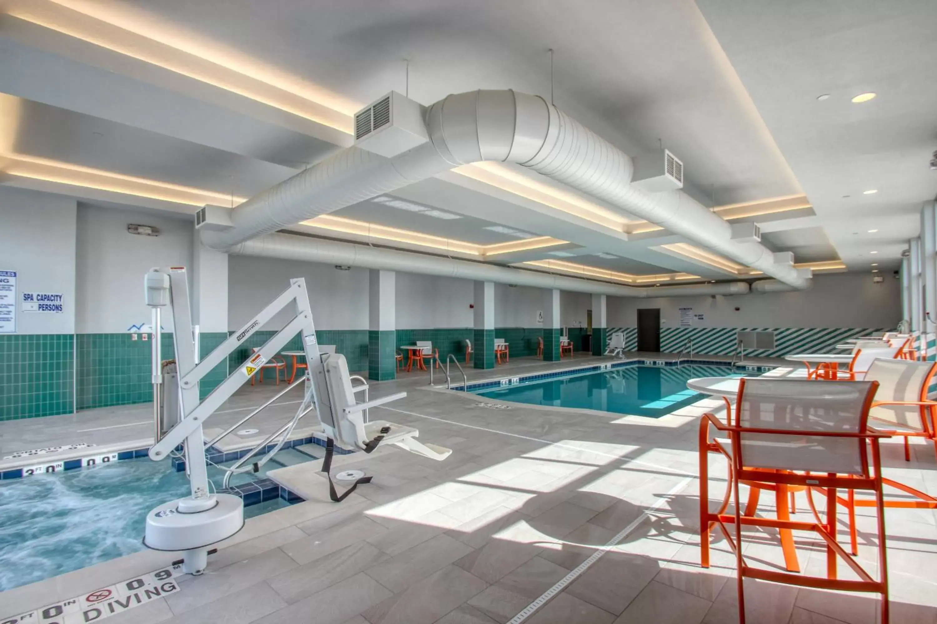 Swimming pool in Holiday Inn - Appleton by IHG Swimming pool in Holiday Inn - Appleton by IHG