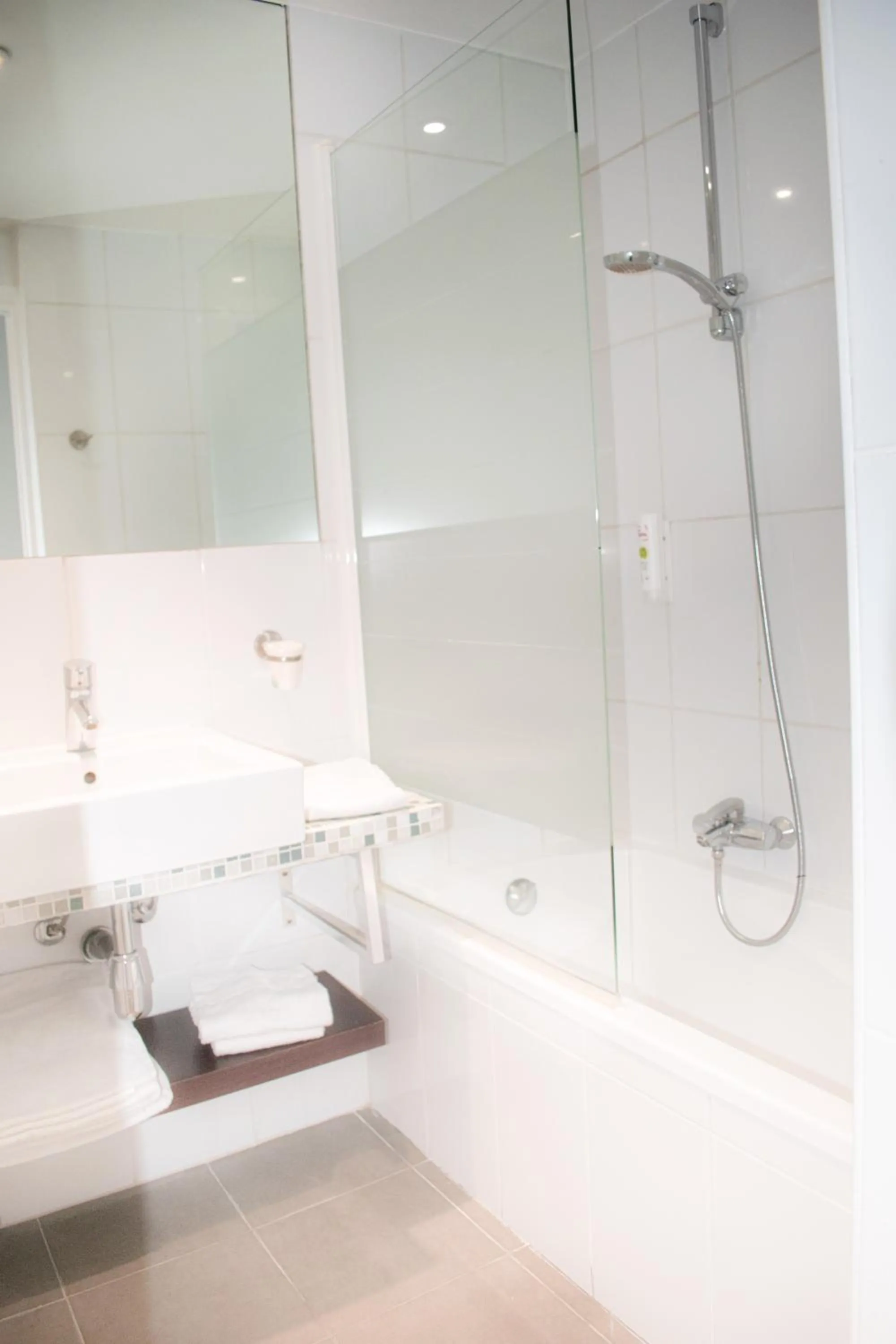 Bathroom in Tiercé Hotel