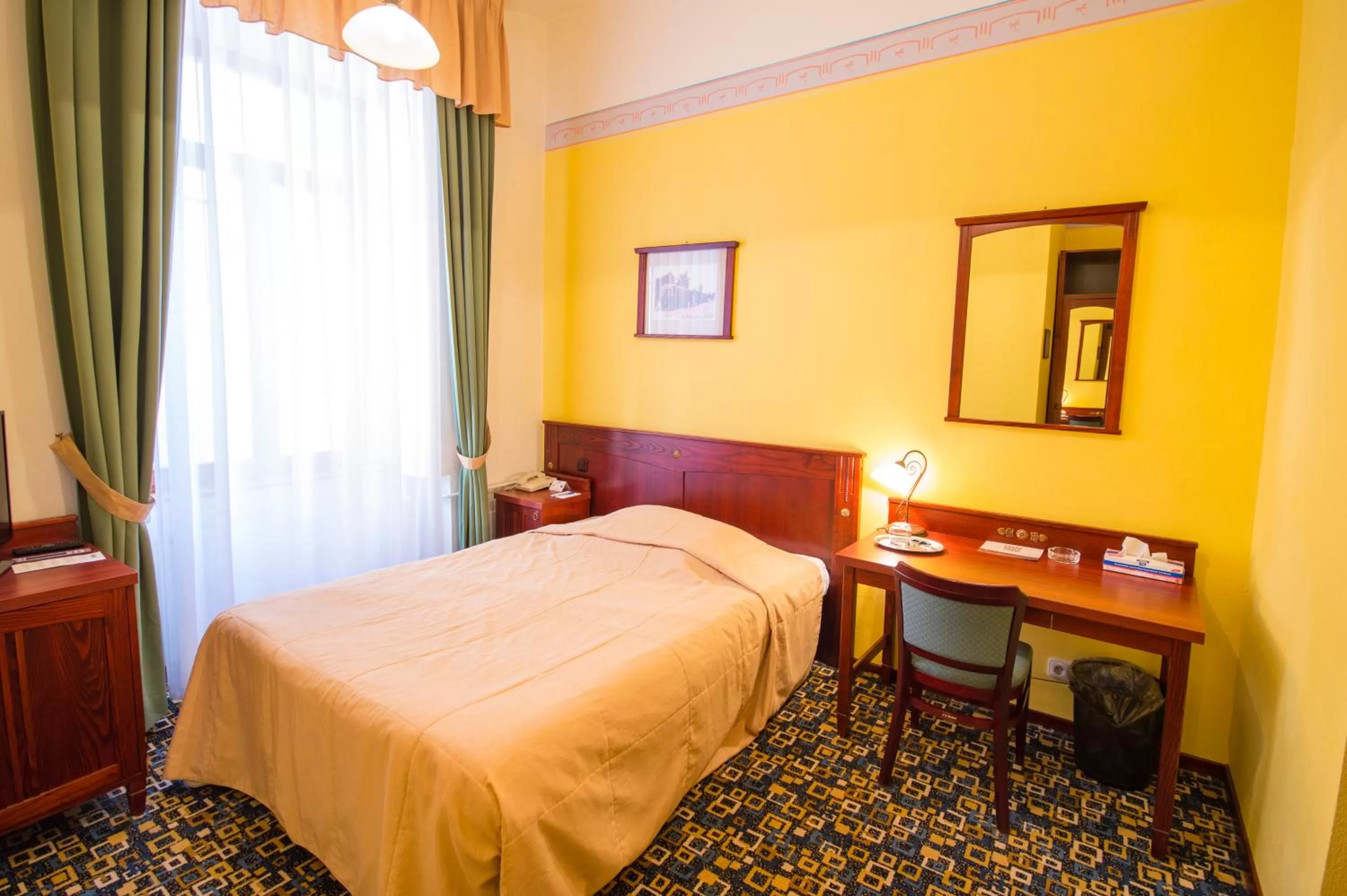 Bed in Grandhotel Garni