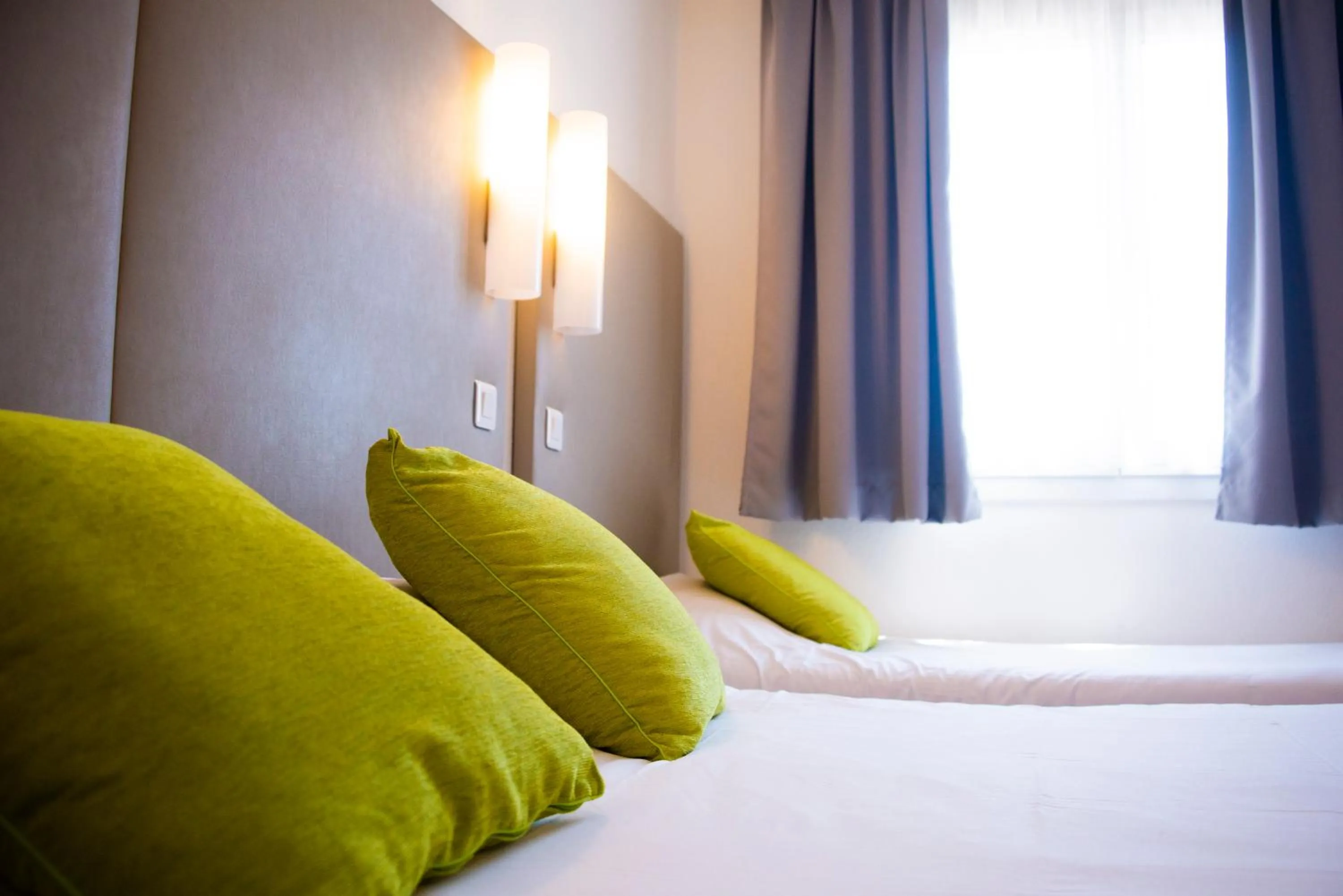 Bedroom, Bed in Campanile Hotel Nice Centre Acropolis