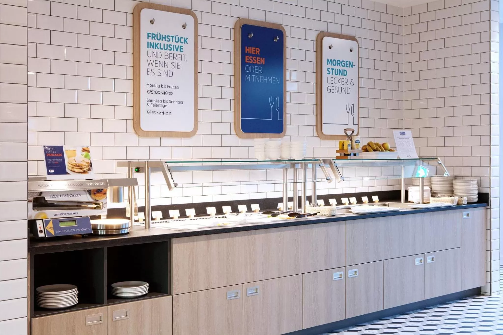 Breakfast in Holiday Inn Express - Remscheid