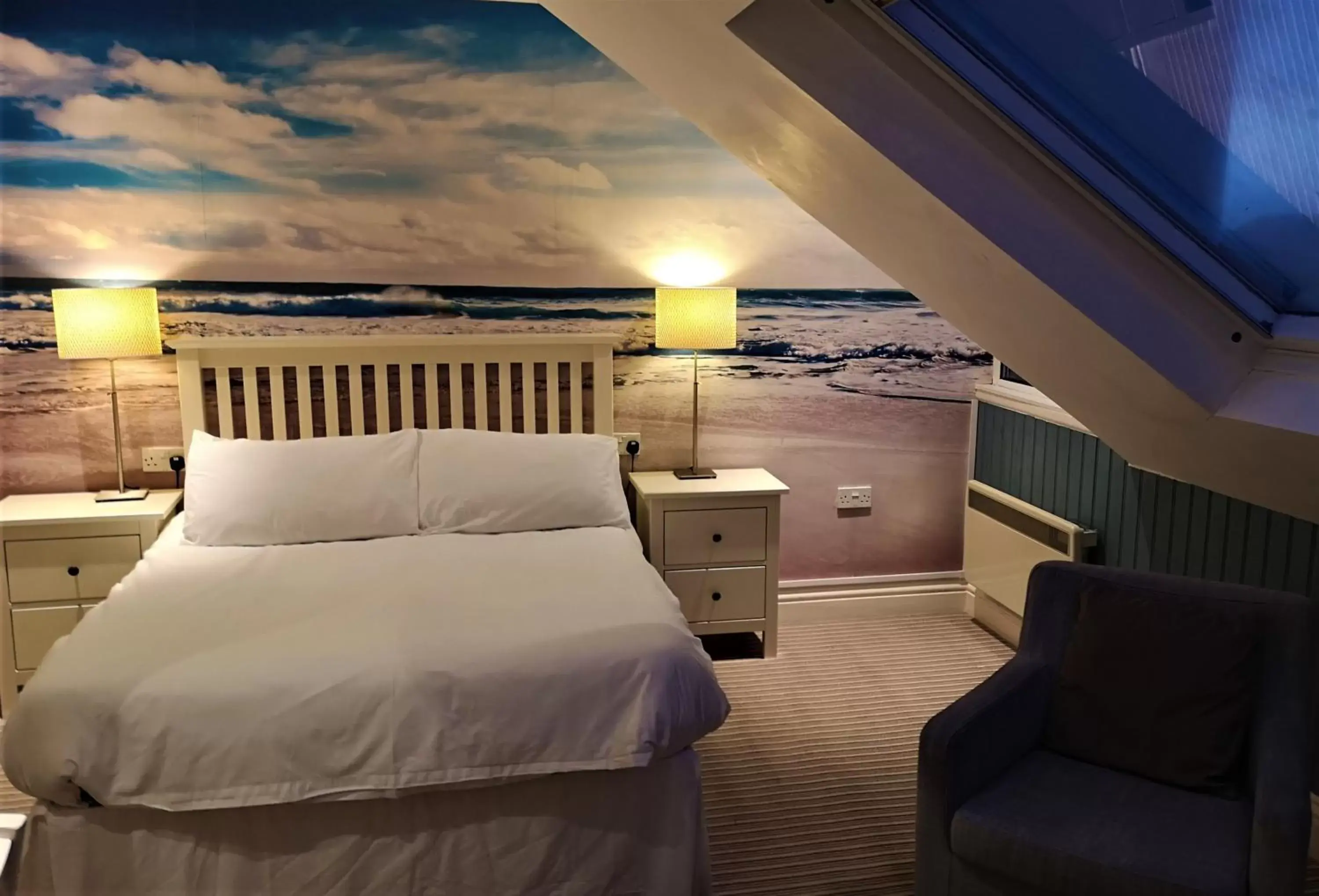 Photo of the whole room, Bed in Oceanside Lifestyle Hotel