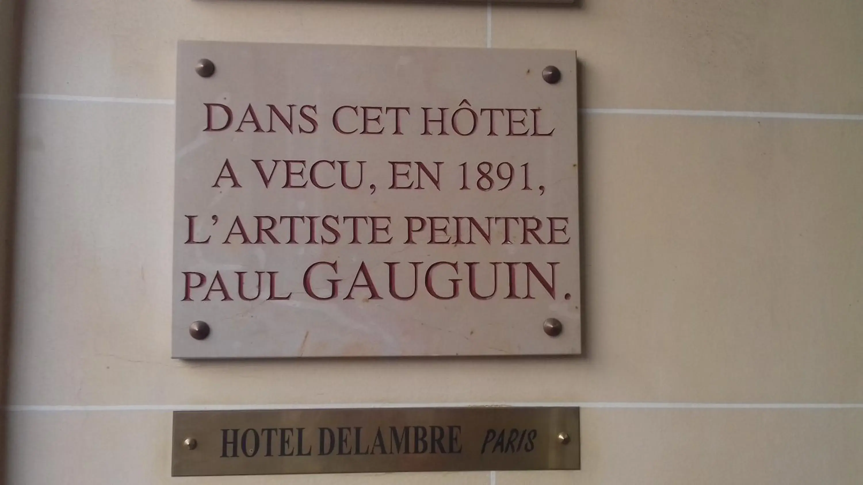 Logo/Certificate/Sign in Hotel Delambre