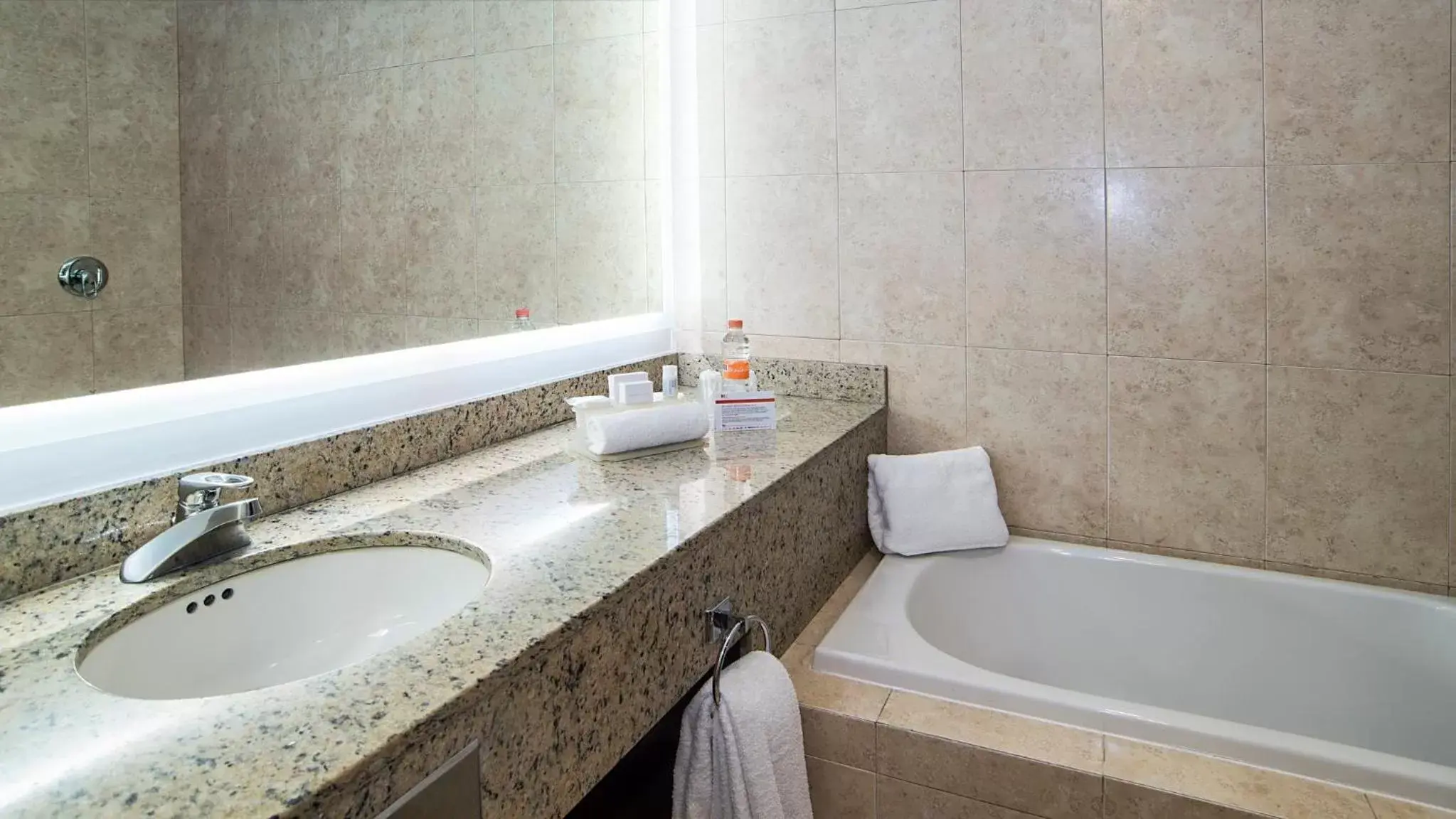 King Suite with Walk-In Shower in Holiday Inn Express Puebla, an IHG Hotel King Suite with Walk-In Shower in Holiday Inn Express Puebla, an IHG Hotel