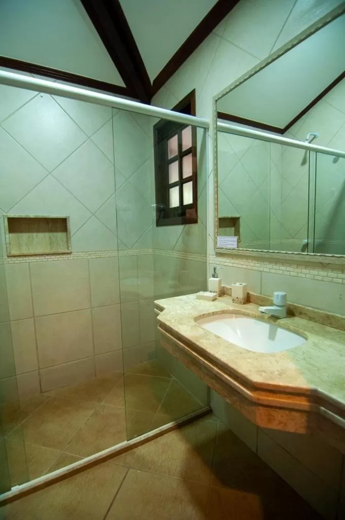 Bathroom in Riviera Búzios Hotel