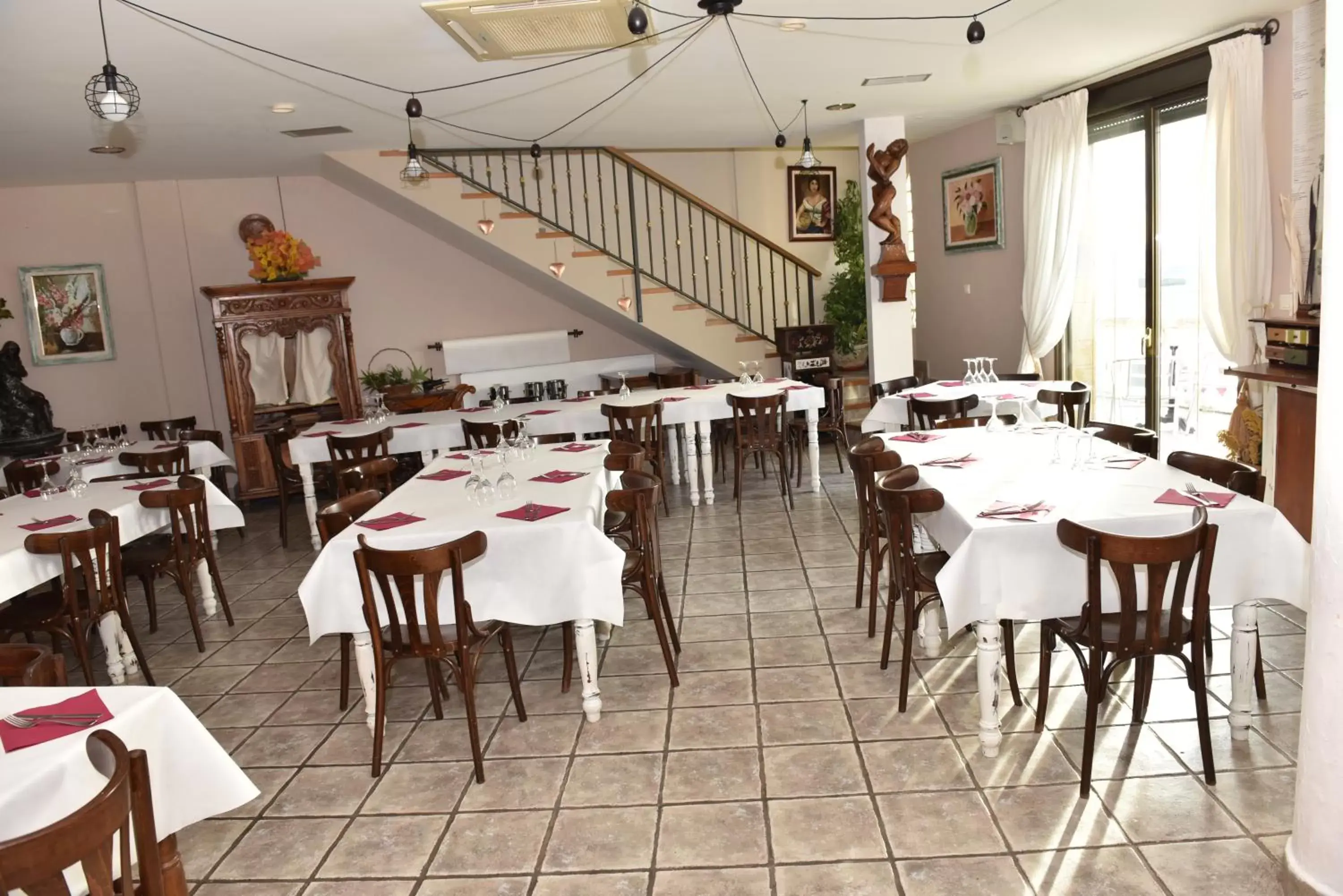 Restaurant/Places to Eat in Hotel Rural el Castillo