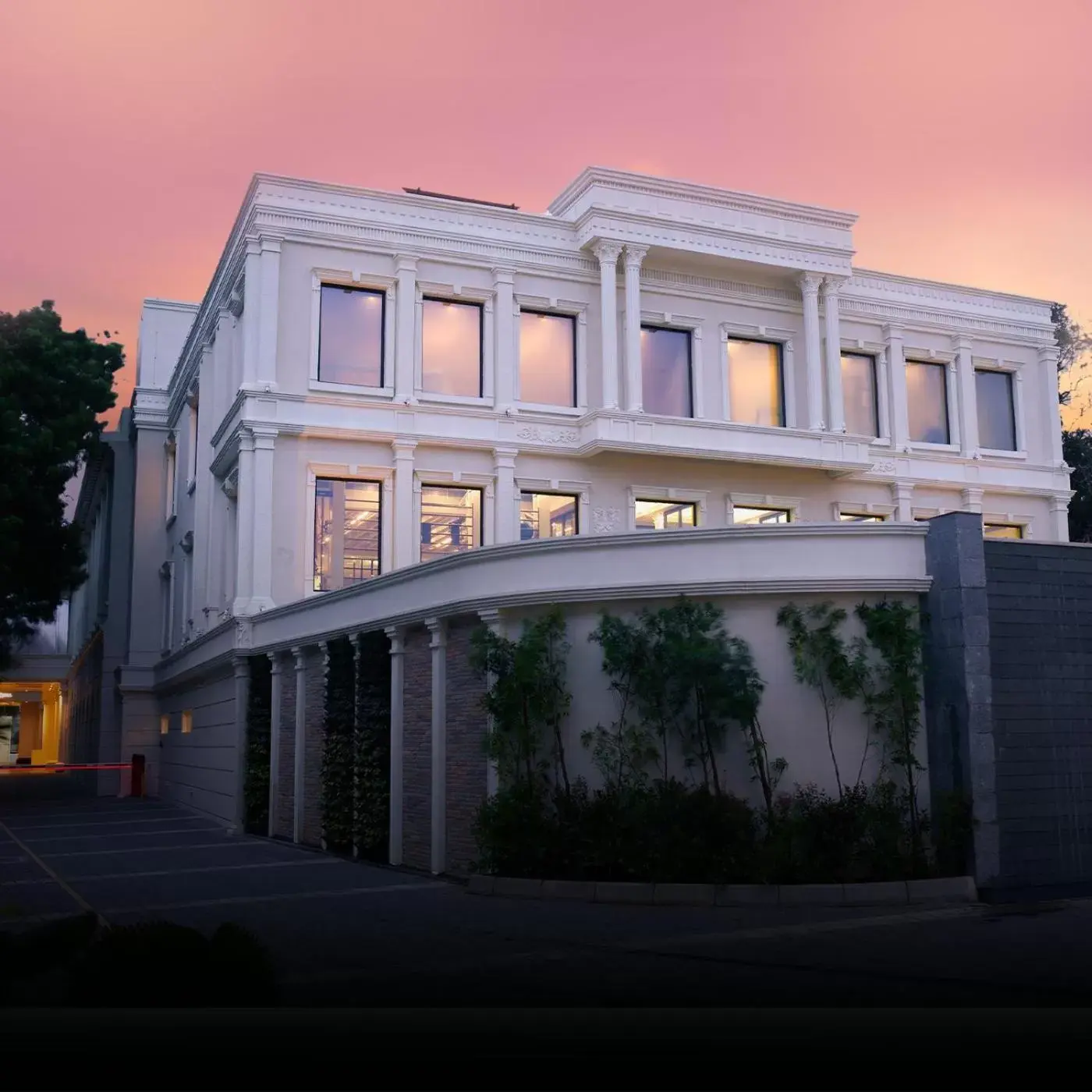 Property building in Radisson Blu Hotel & Suites GRT Chennai Property building in Radisson Blu Hotel & Suites GRT Chennai