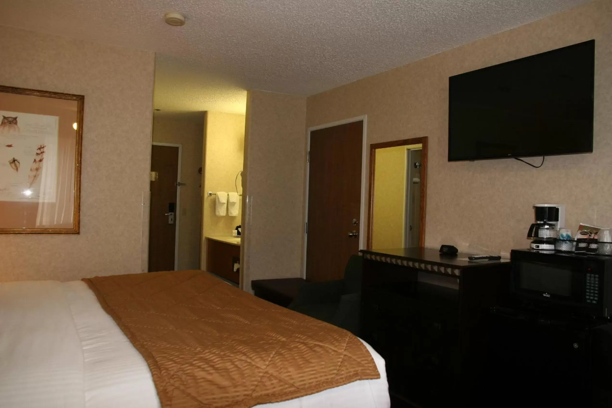 TV and multimedia, Bed in Stay Wise Inns of Montrose