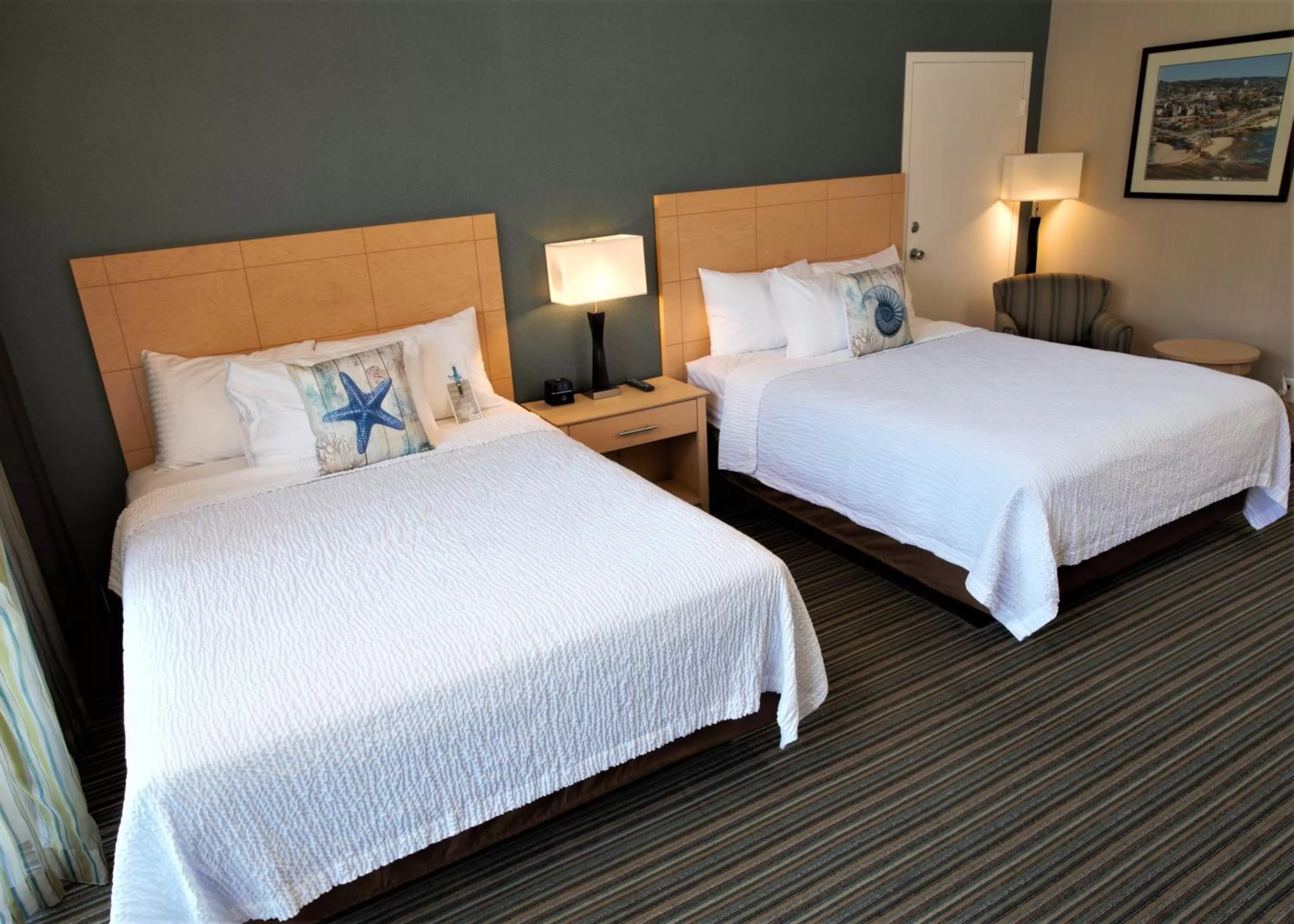 Bedroom, Bed in Inn by the Sea, La Jolla