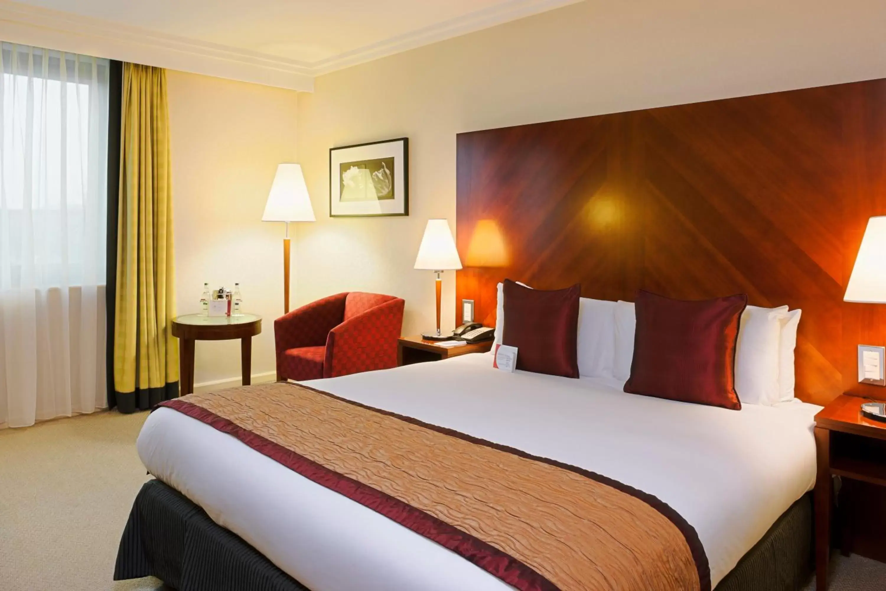 Standard Room in Crowne Plaza Birmingham NEC by IHG Standard Room in Crowne Plaza Birmingham NEC by IHG
