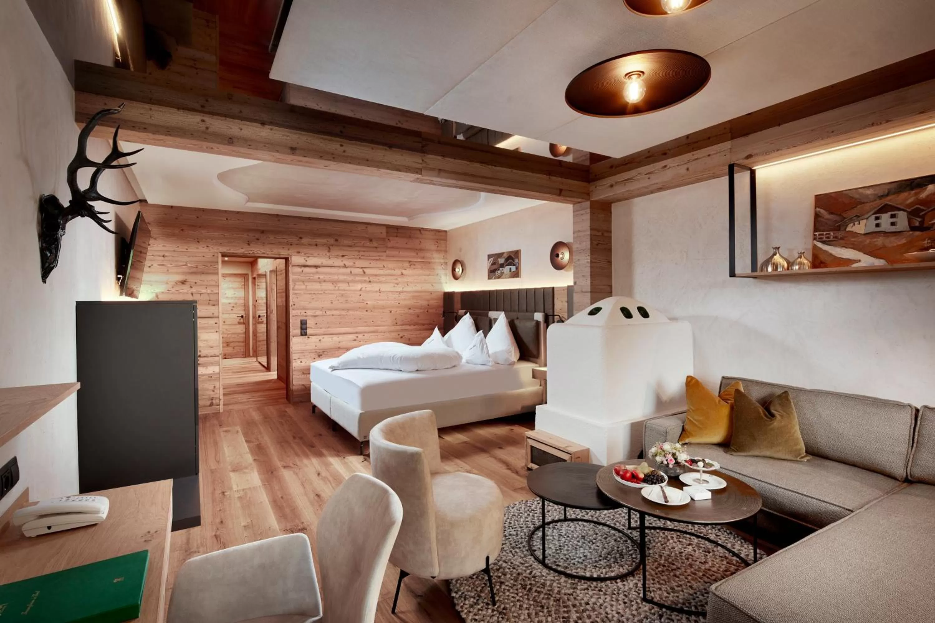 Living room, Bed in Relais&Châteaux Spa-Hotel Jagdhof