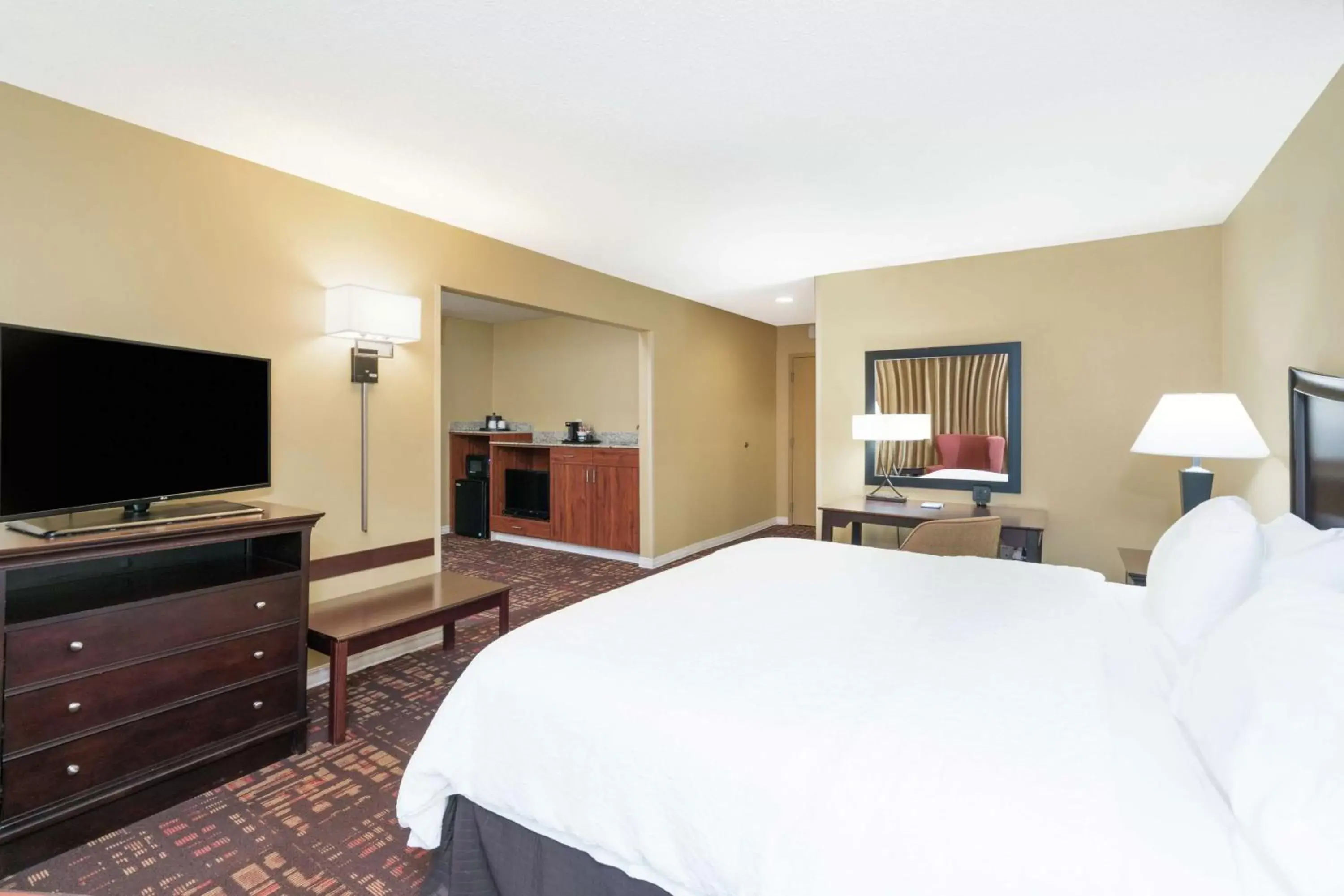 Bedroom, Bed in Hampton Inn Corydon Bedroom, Bed in Hampton Inn Corydon