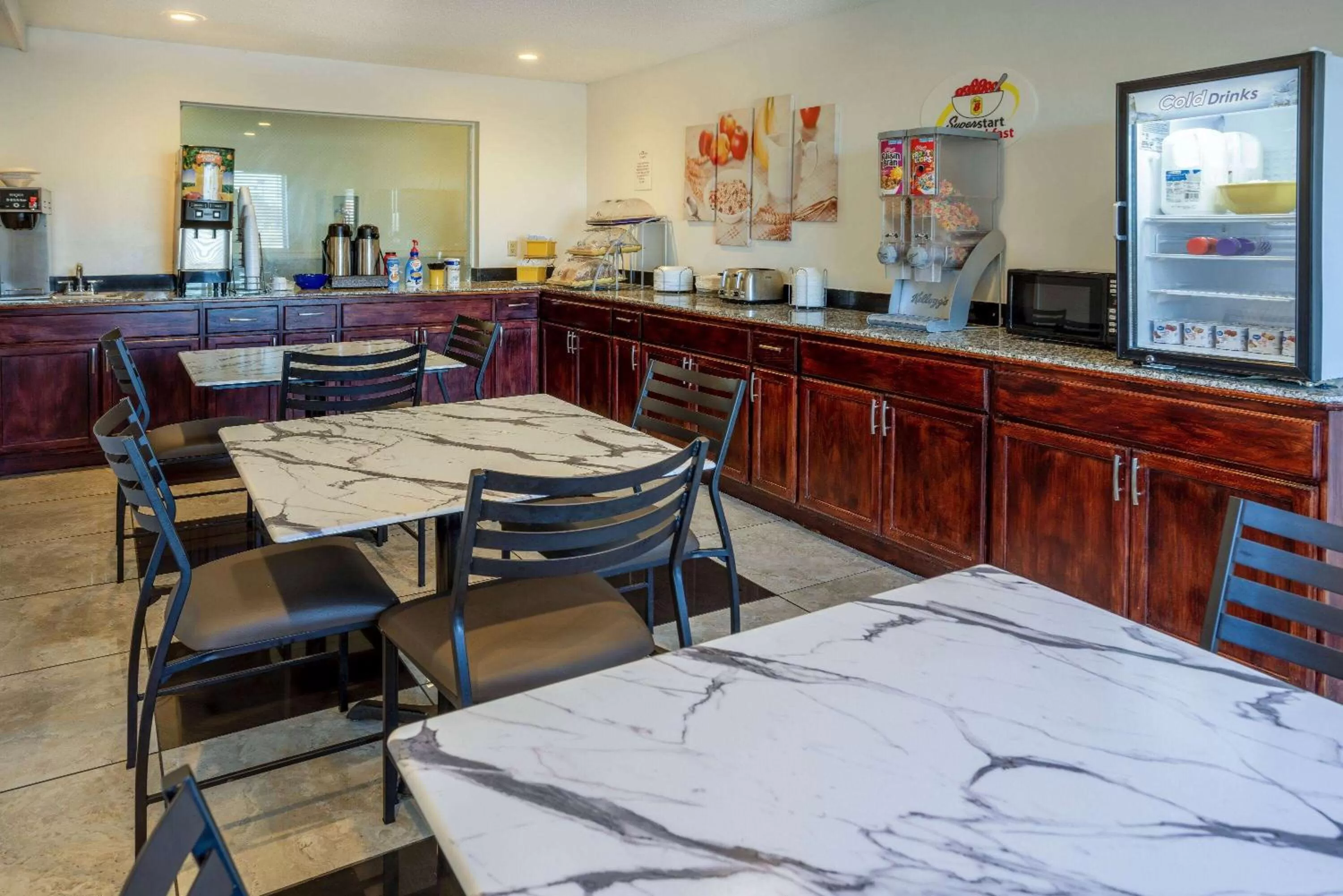 Breakfast in Super 8 by Wyndham Villa Rica