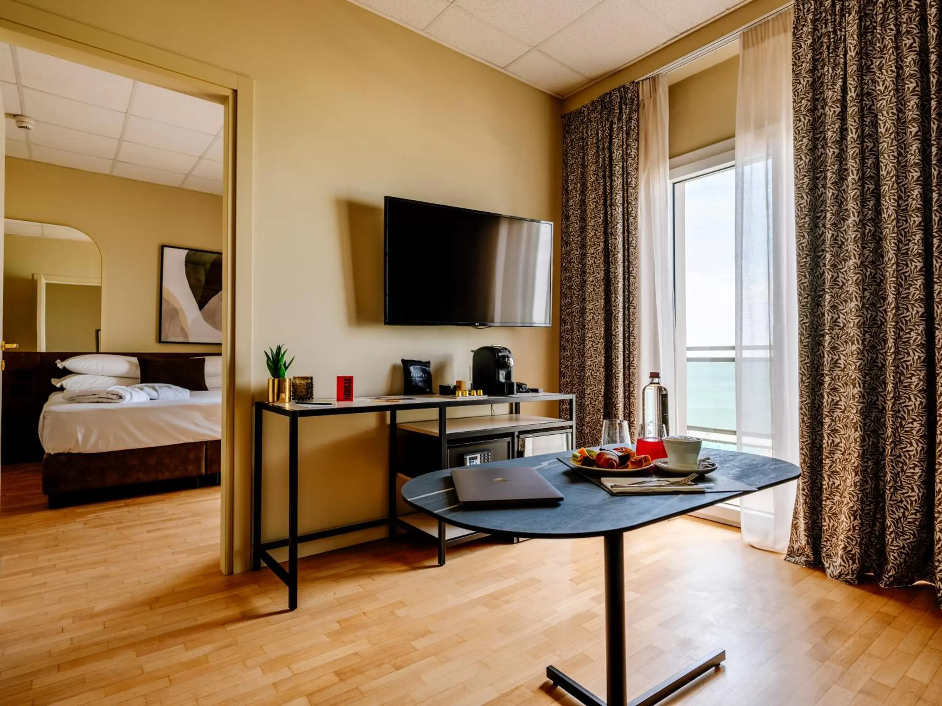 Bedroom, TV/Entertainment Center in Charlie in Pesaro