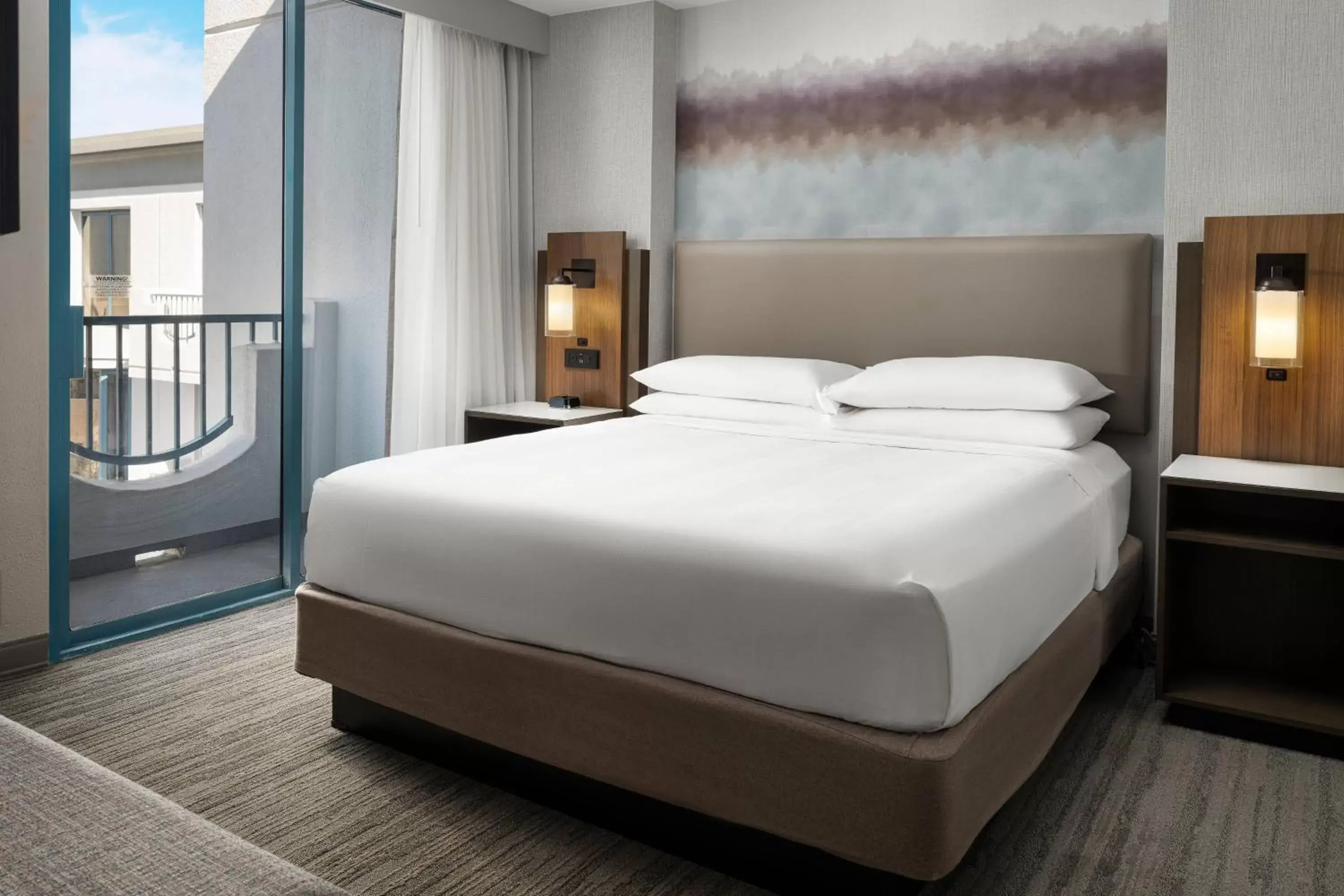Bedroom, Bed in Costa Mesa Marriott