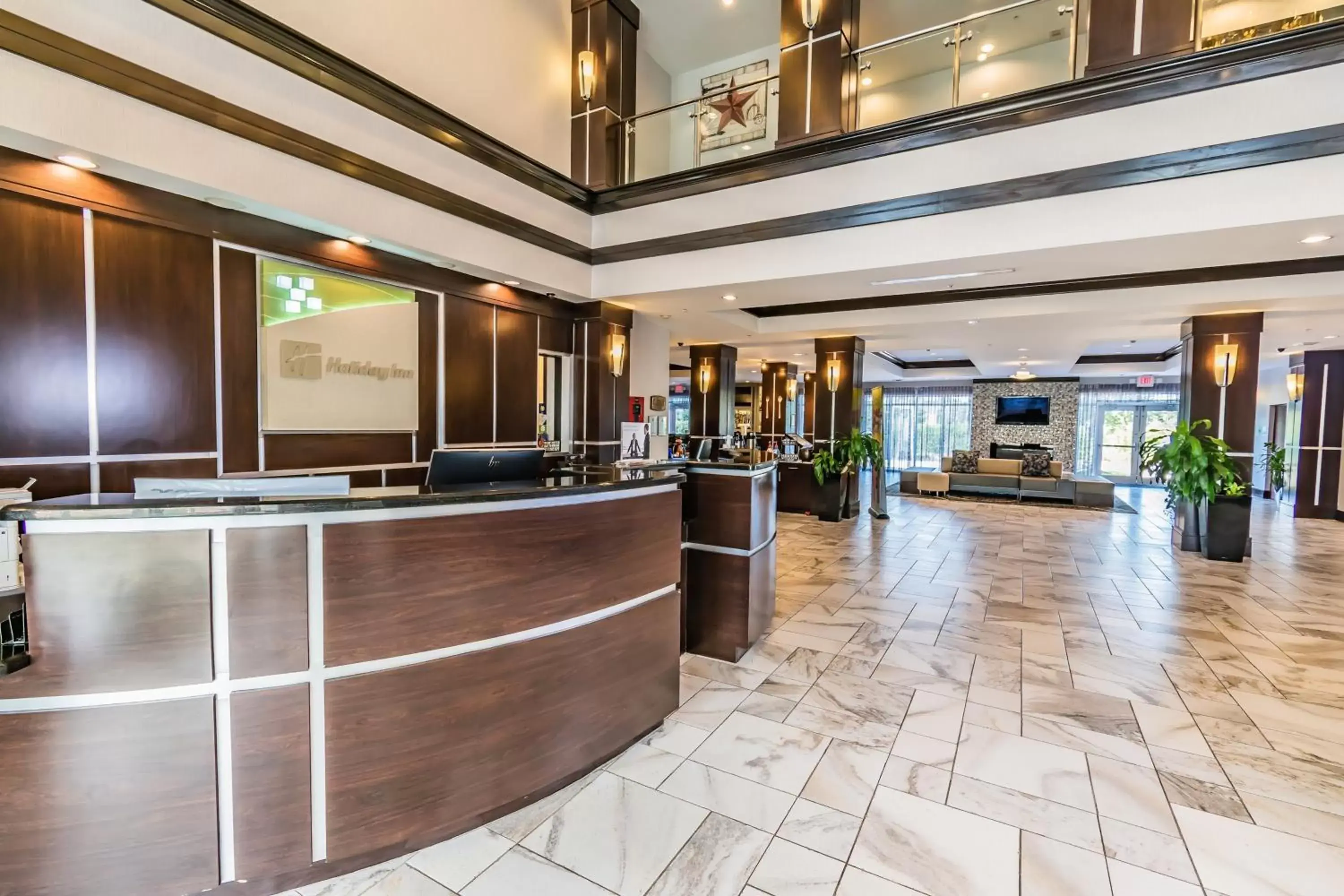 Property building, Lobby/Reception in Holiday Inn Houston-Webster, an IHG Hotel