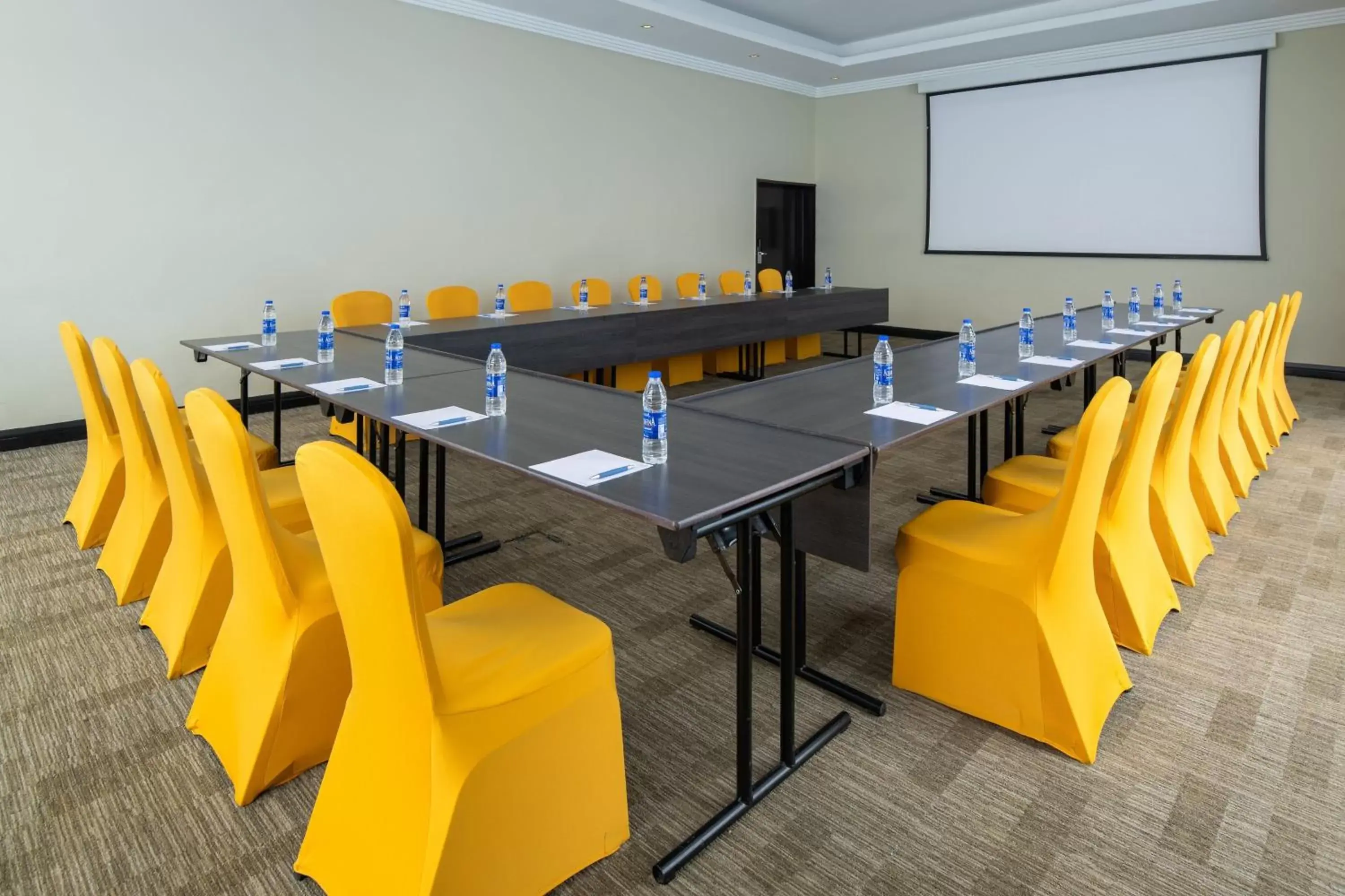 Meeting/conference room in Four Points by Sheraton Lagos