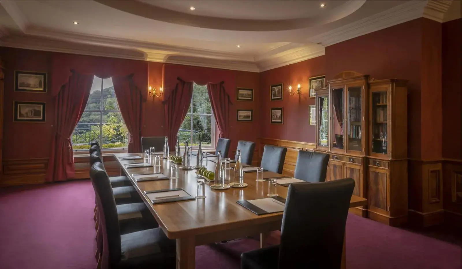 Restaurant/Places to Eat in The Glenview Hotel & Leisure Club