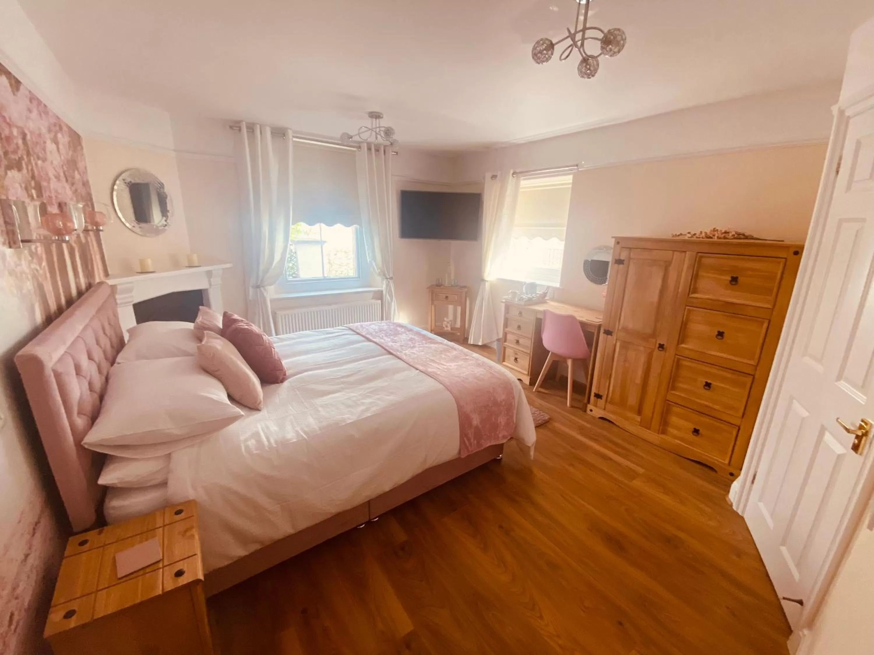 Bed in All Seasons Bed & Breakfast - Adults Only