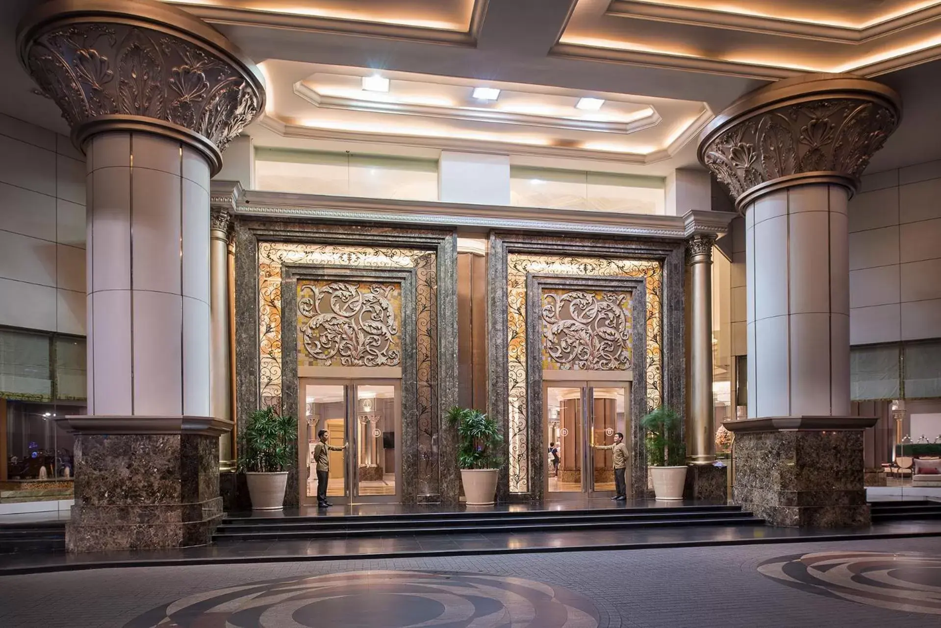 Lobby or reception in The Berkeley Hotel Pratunam - SHA Extra Plus