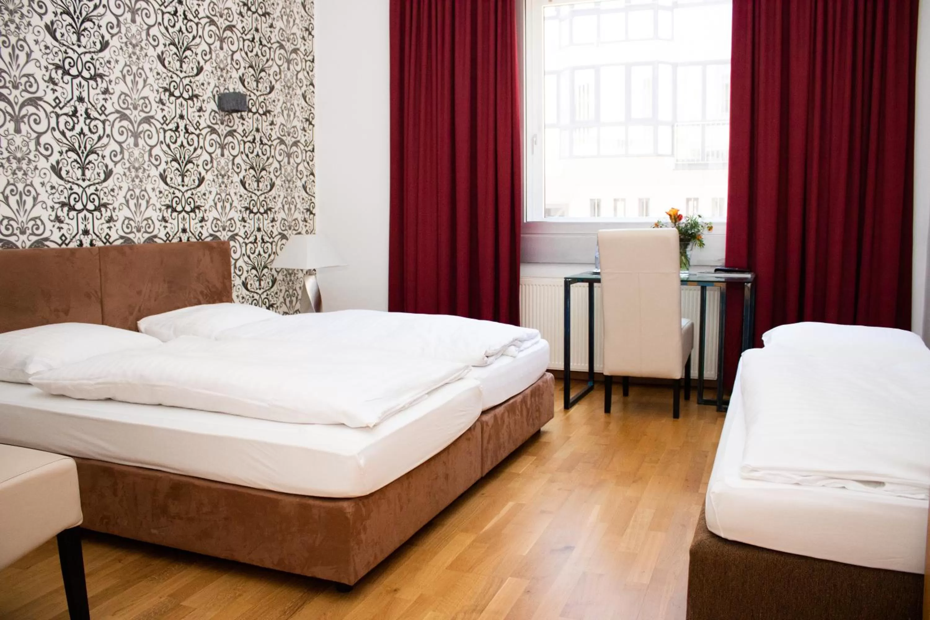 Bedroom, Bed in Hotel Stern - Self Check-In