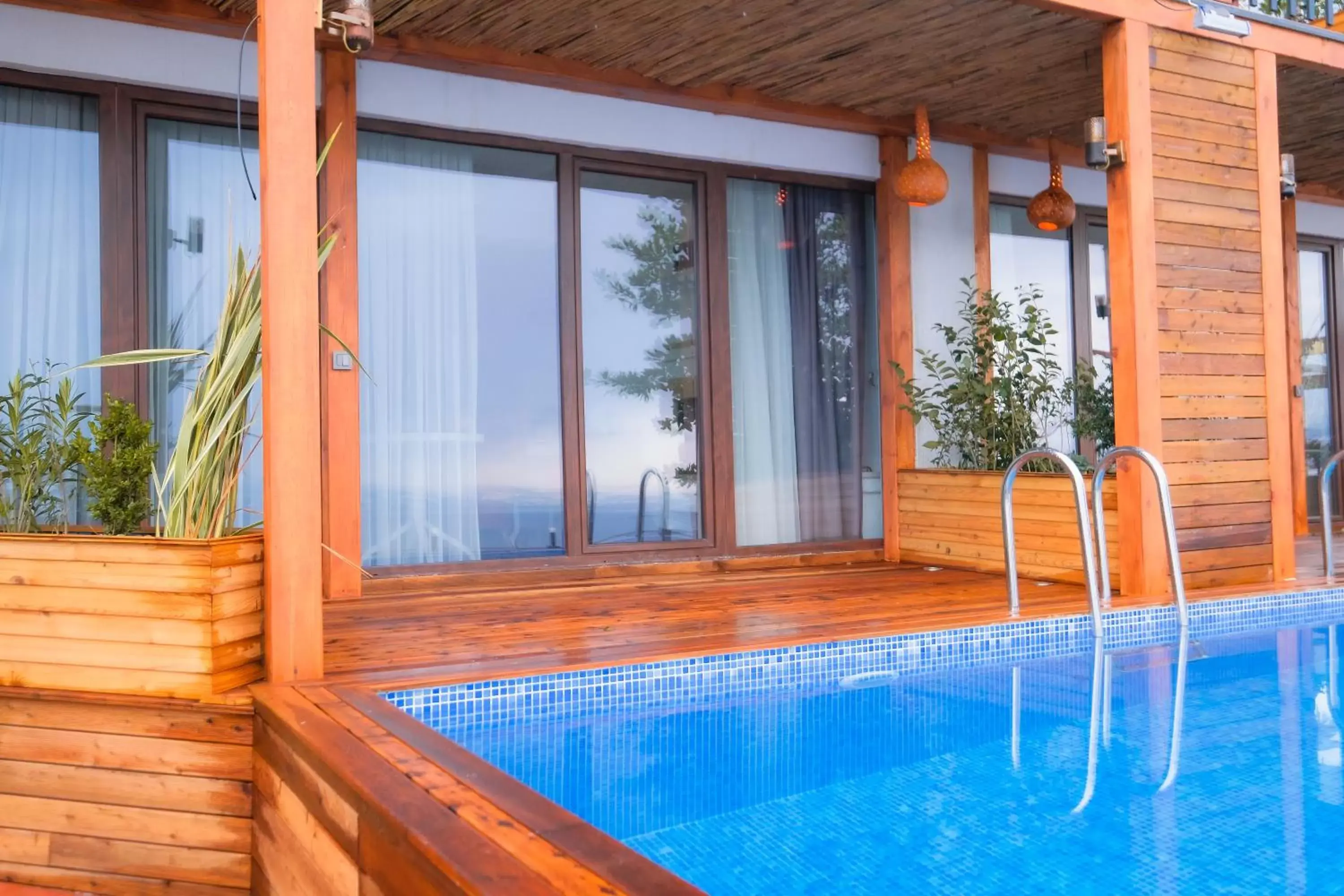 Balcony/Terrace, Swimming Pool in Sapanca Villa Suite Boutique Hotel