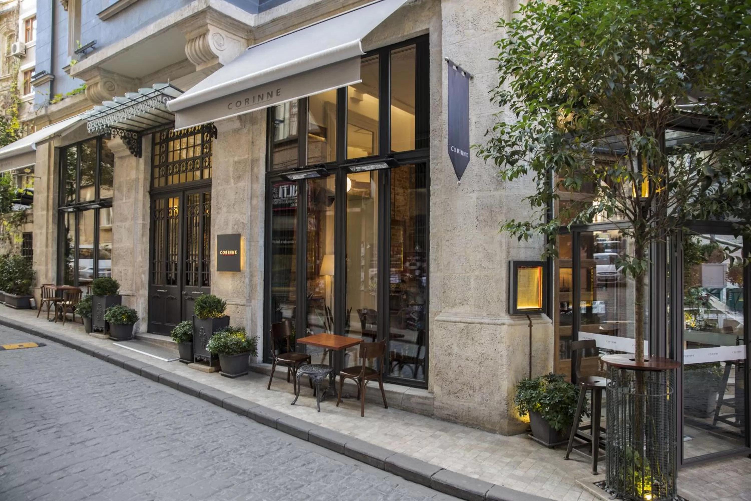 Facade/entrance in Corinne Art & Boutique Hotel