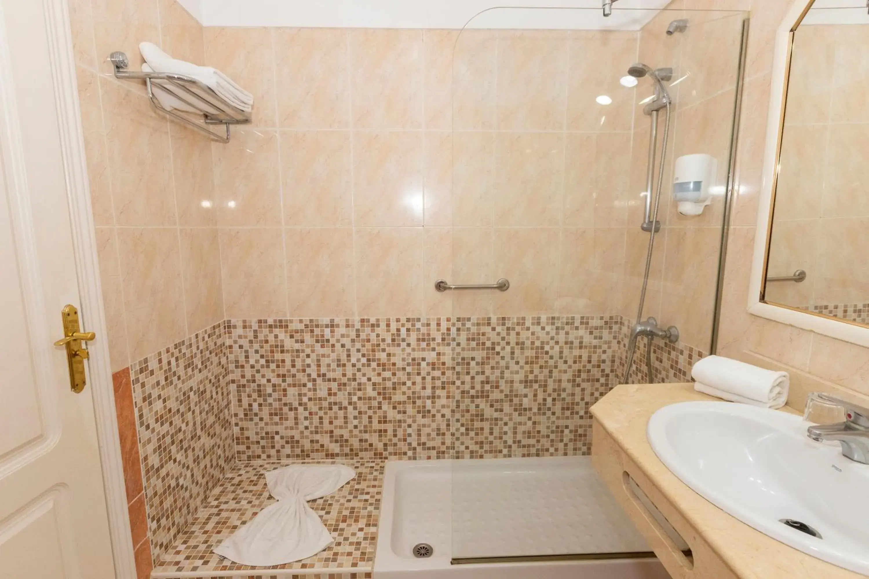 Bathroom in Villa De Adeje Beach