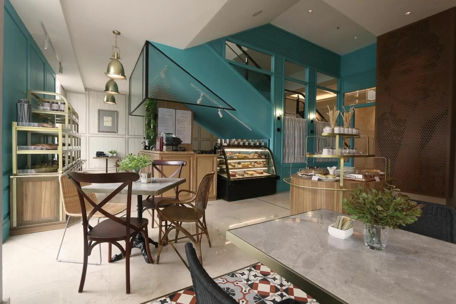 Restaurant/places to eat in Java Paragon Hotel & Residences