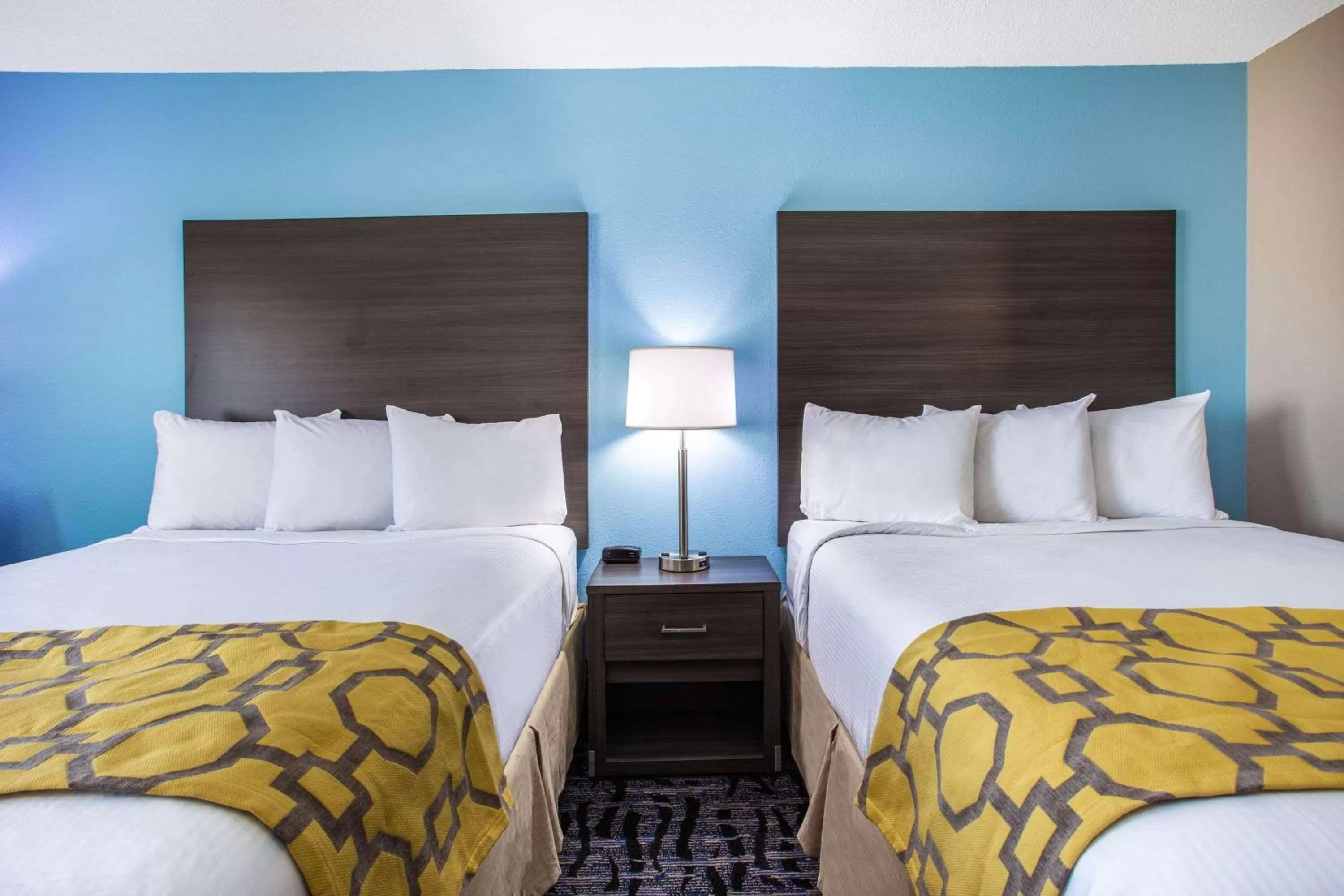 Photo of the whole room, Bed in Baymont by Wyndham Joliet