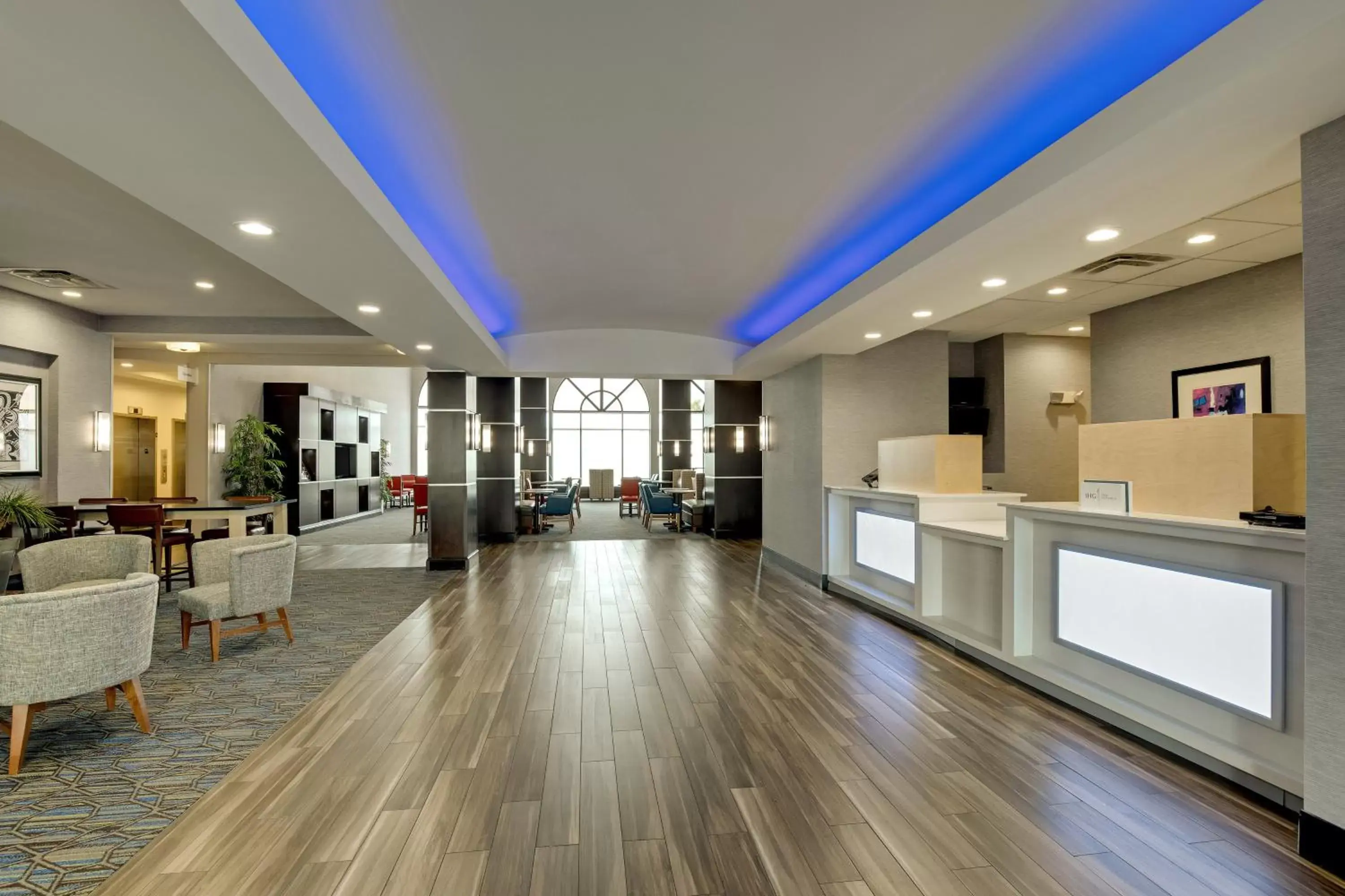 Property building, Lobby/Reception in Holiday Inn Express Nashville-Opryland, an IHG Hotel