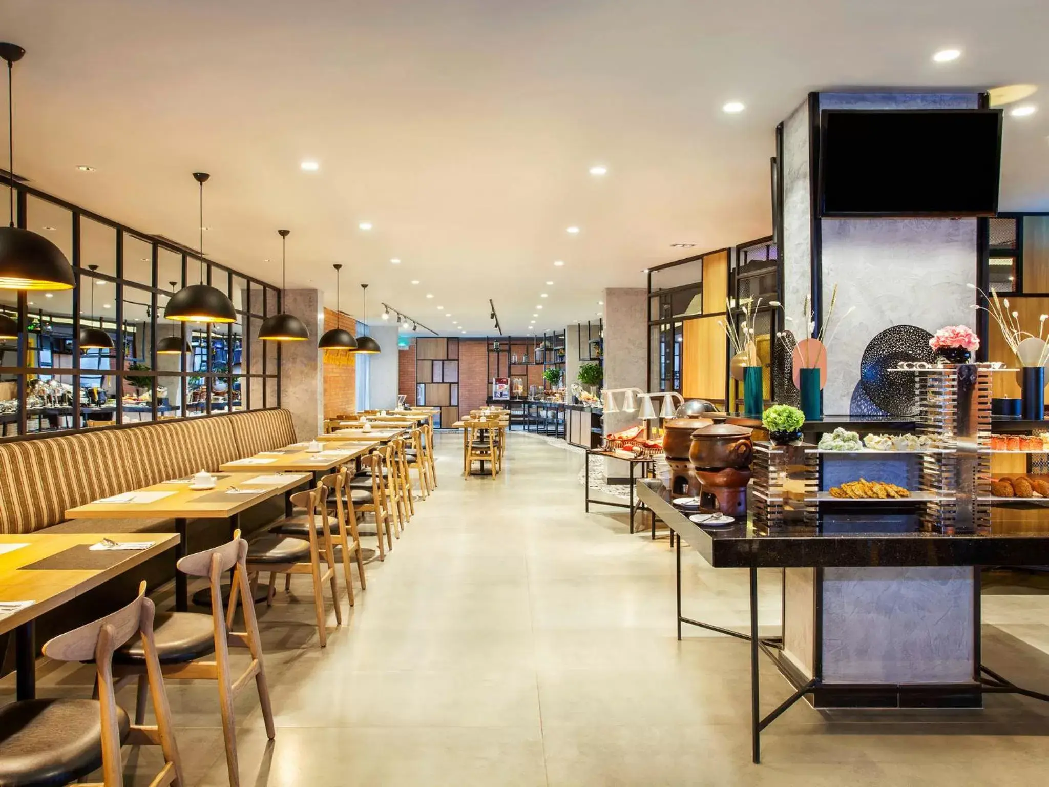 Breakfast, Restaurant/Places to Eat in ibis Styles Bekasi Jatibening