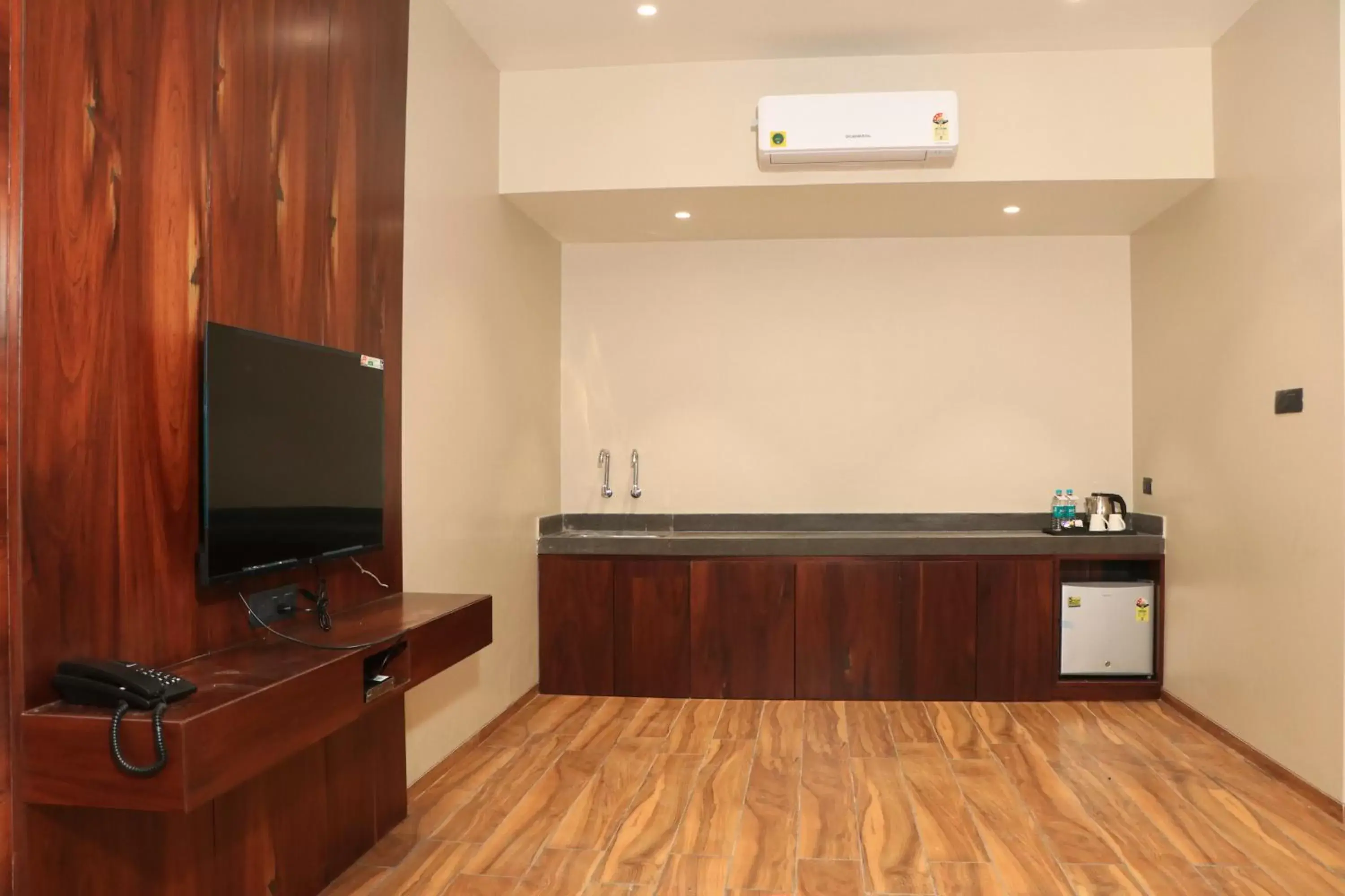 Suite in Hotel Rudra Royals Suite in Hotel Rudra Royals