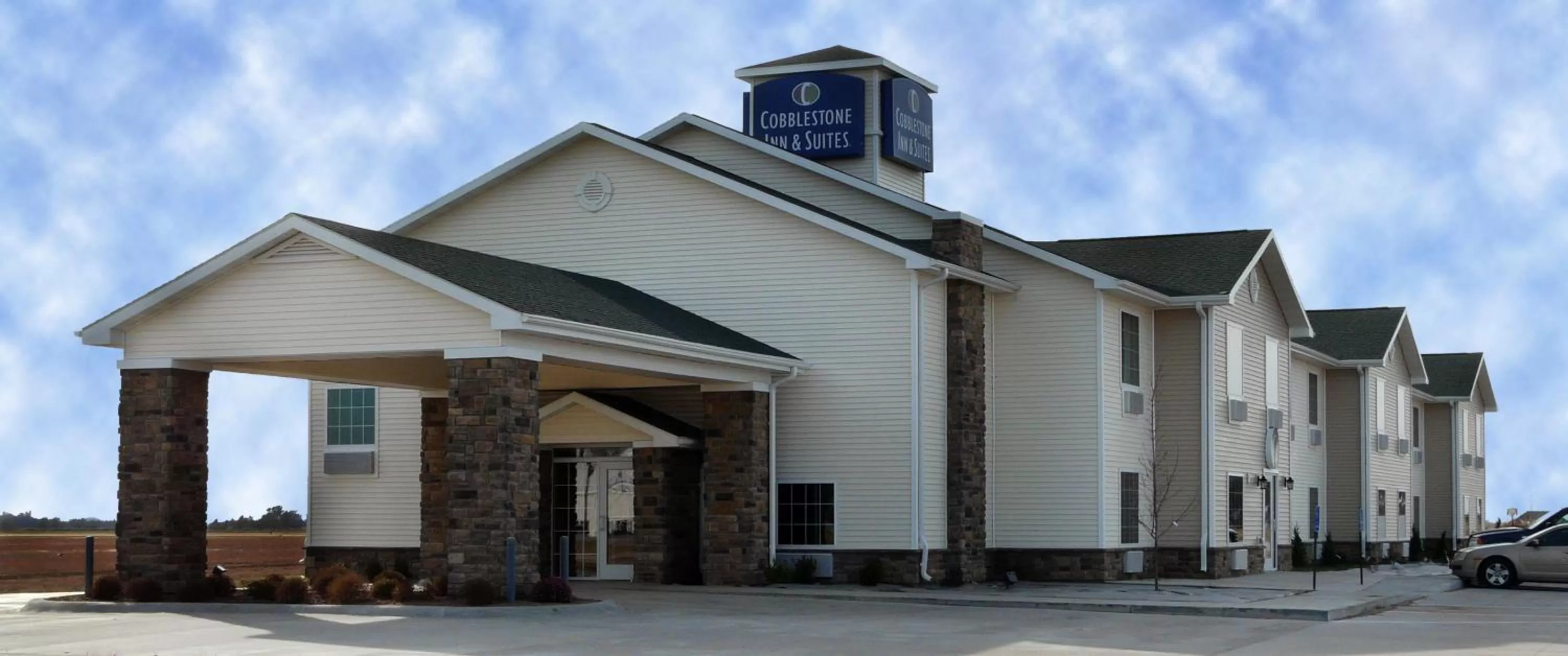 Property building in Cobblestone Inn & Suites - Harper