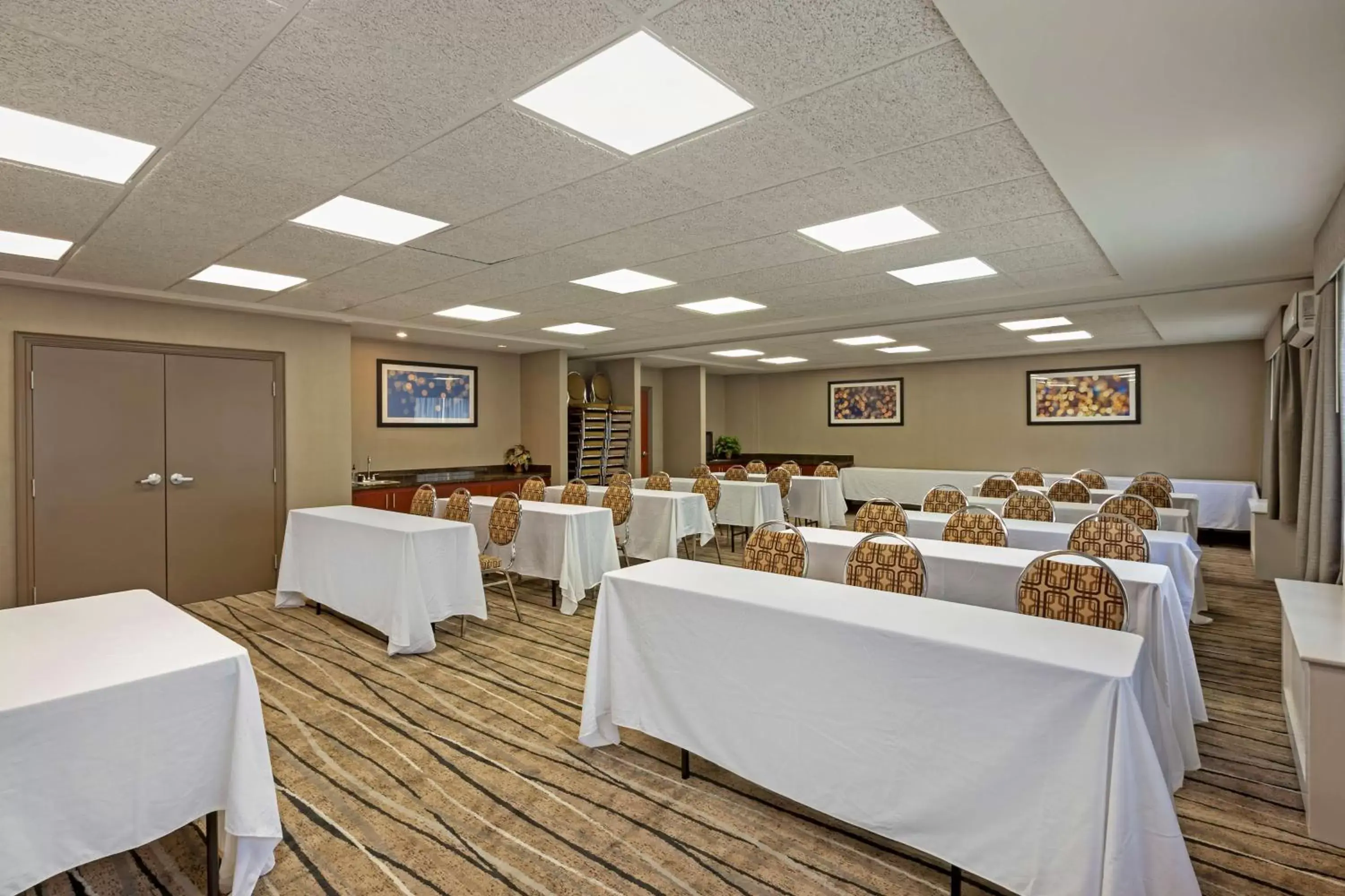 Meeting/conference room in Best Western Plus Burlington Inn & Suites