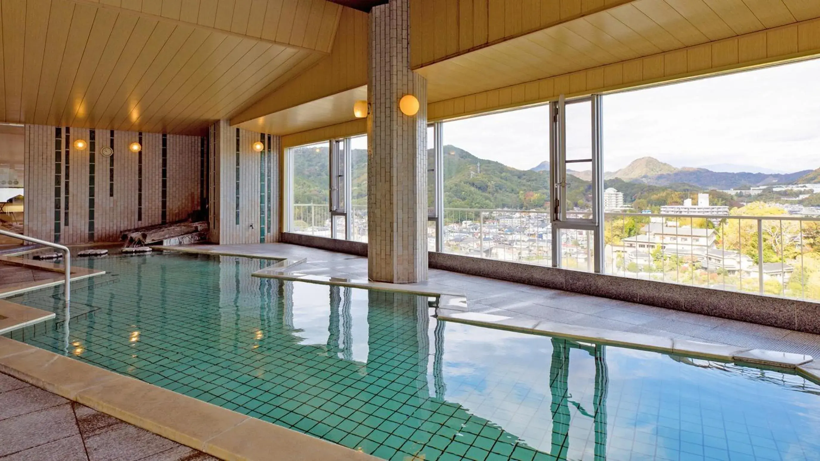 Public Bath, Swimming Pool in New Hakkeien