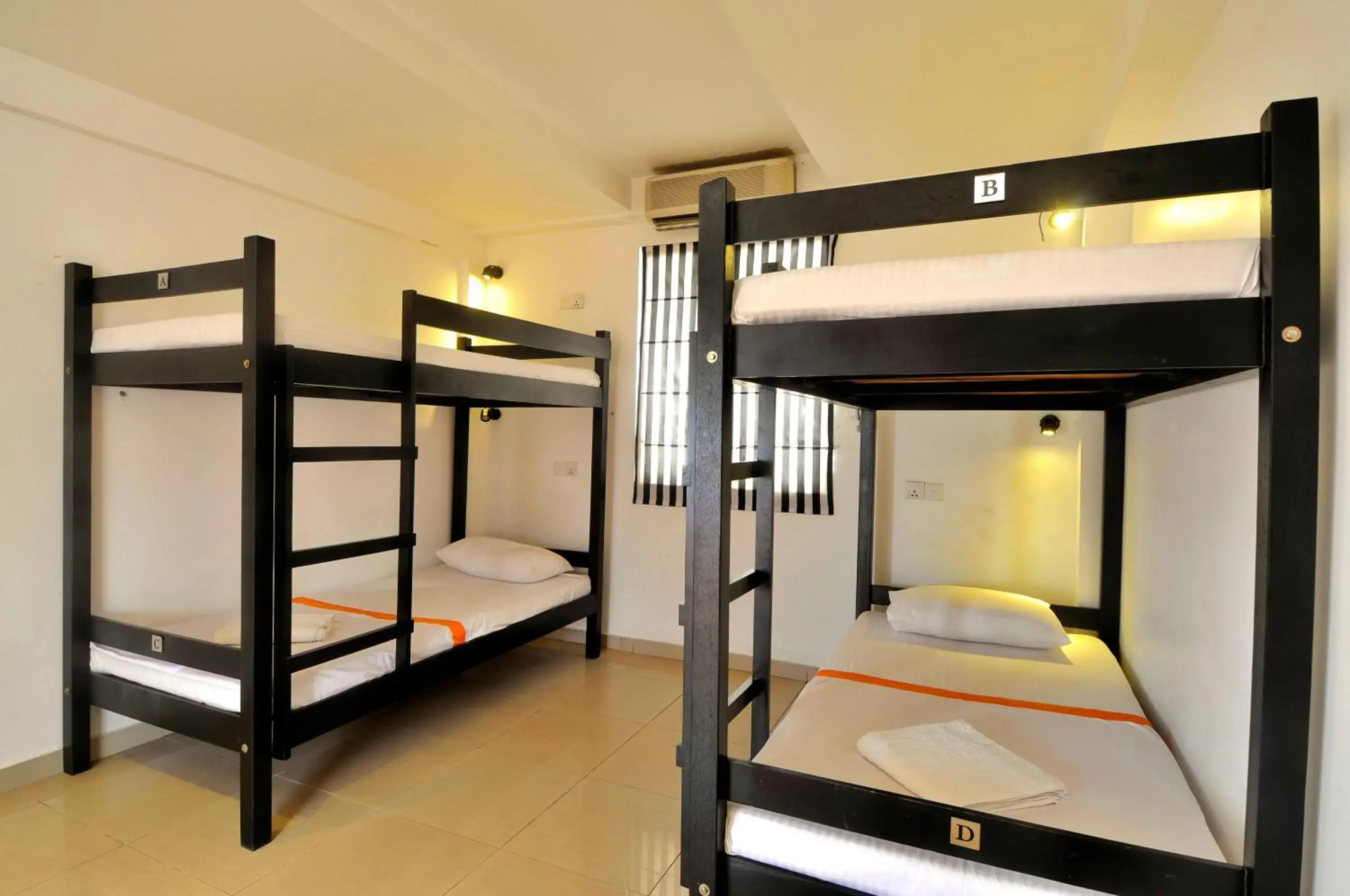 Bunk Bed in Clock Inn Colombo