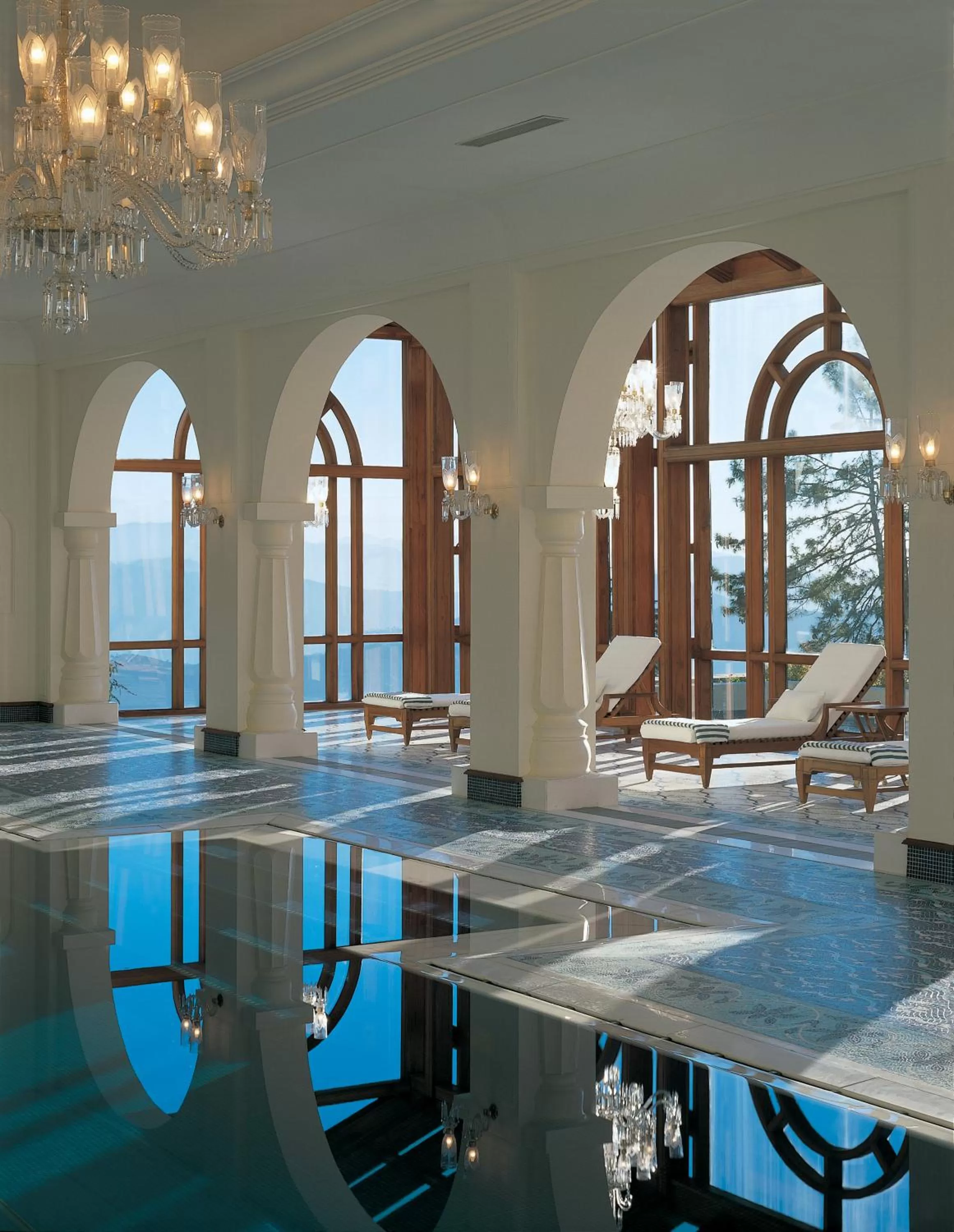 Swimming pool in Wildflower Hall, An Oberoi Resort, Shimla