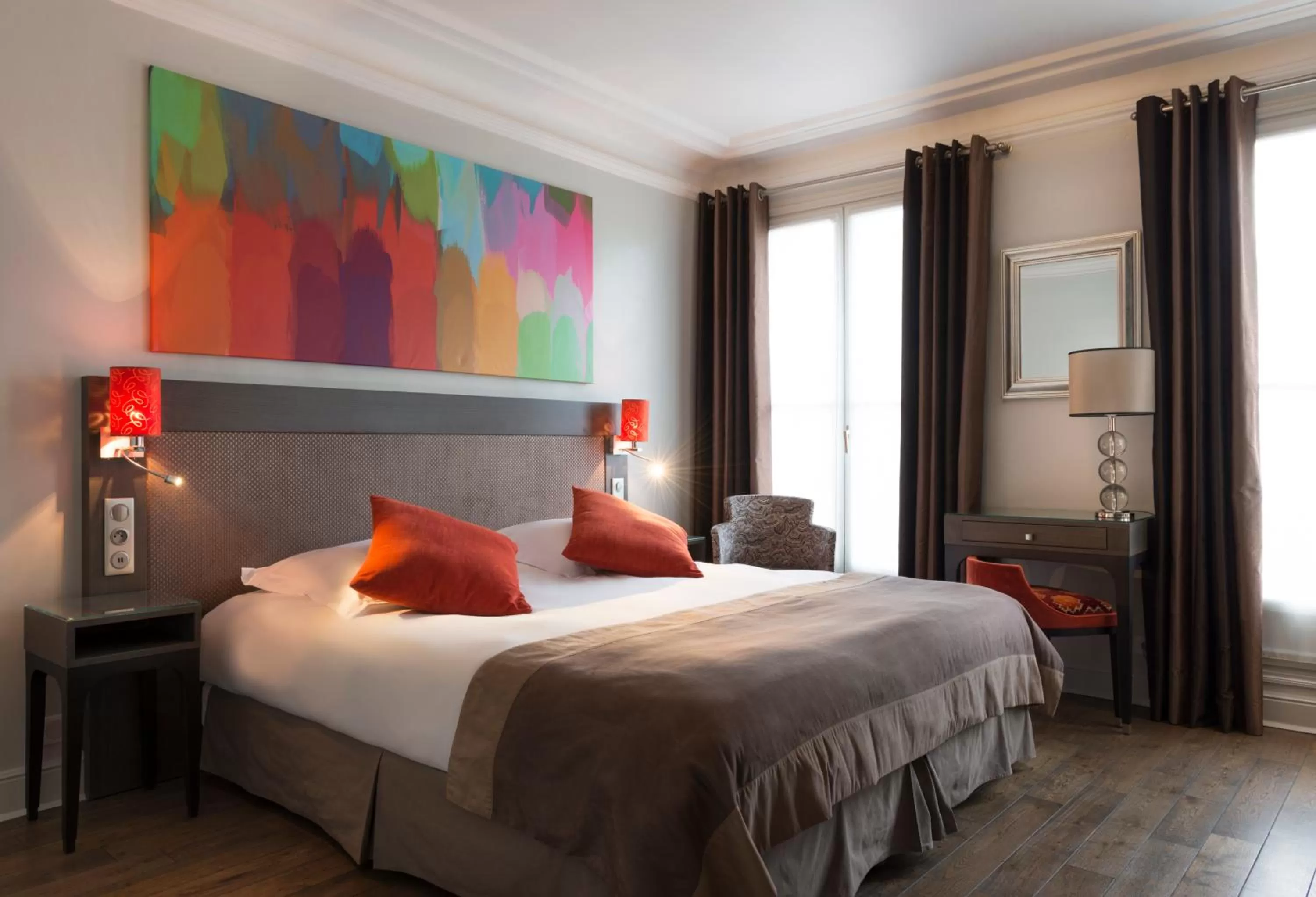 Photo of the whole room, Bed in Régence Etoile