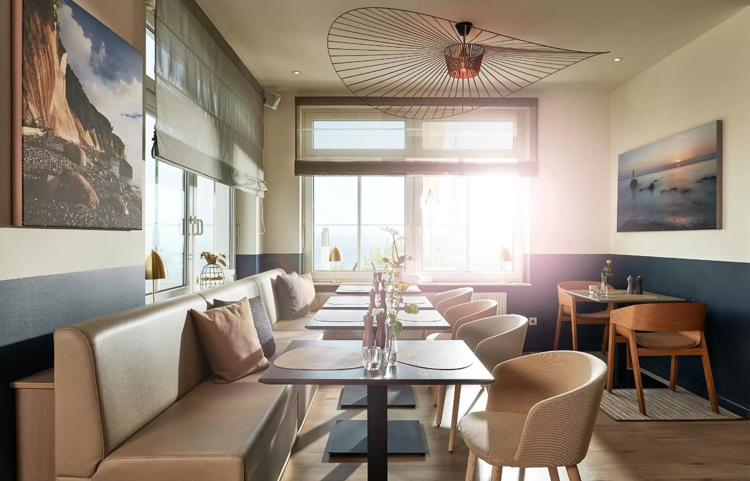 Restaurant/places to eat in Hotel Bernstein