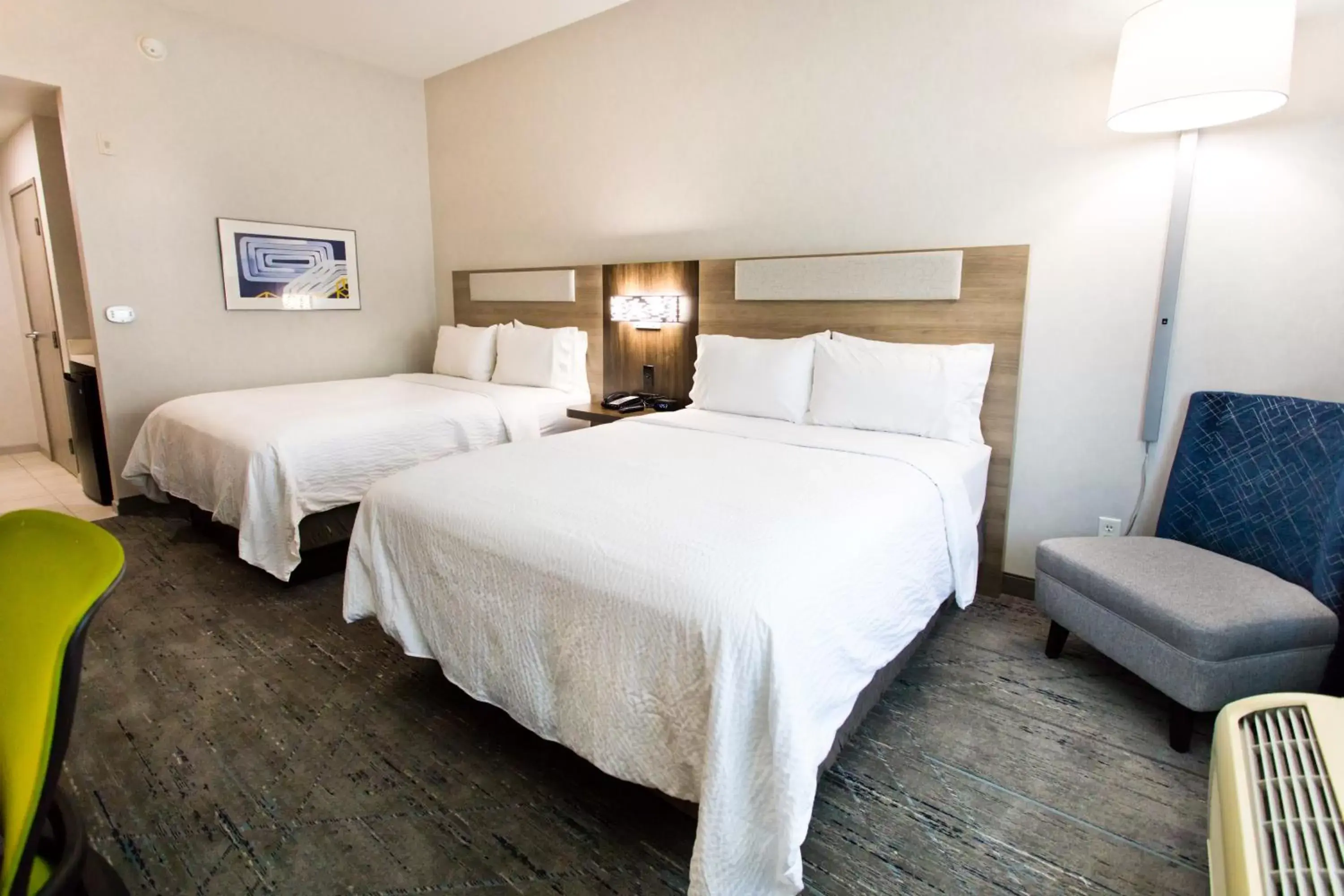 Bedroom, Bed in Holiday Inn Express & Suites Sacramento NE Cal Expo, an IHG Hotel