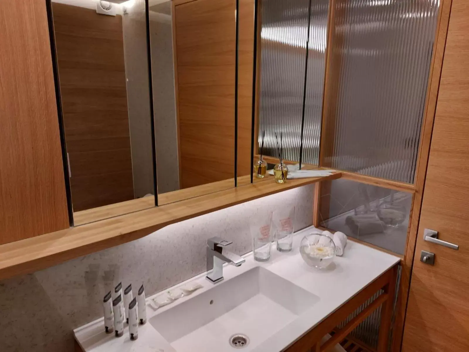 Superior Triple Room in Lipa Hotel Superior Triple Room in Lipa Hotel