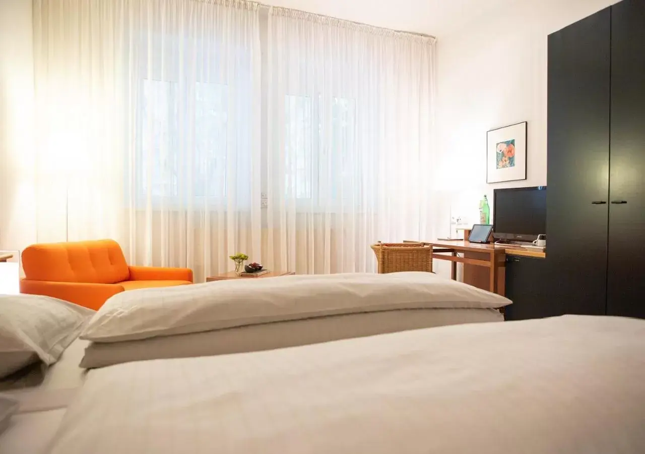 TV and multimedia, Bed in Boutique Hotel Hauser