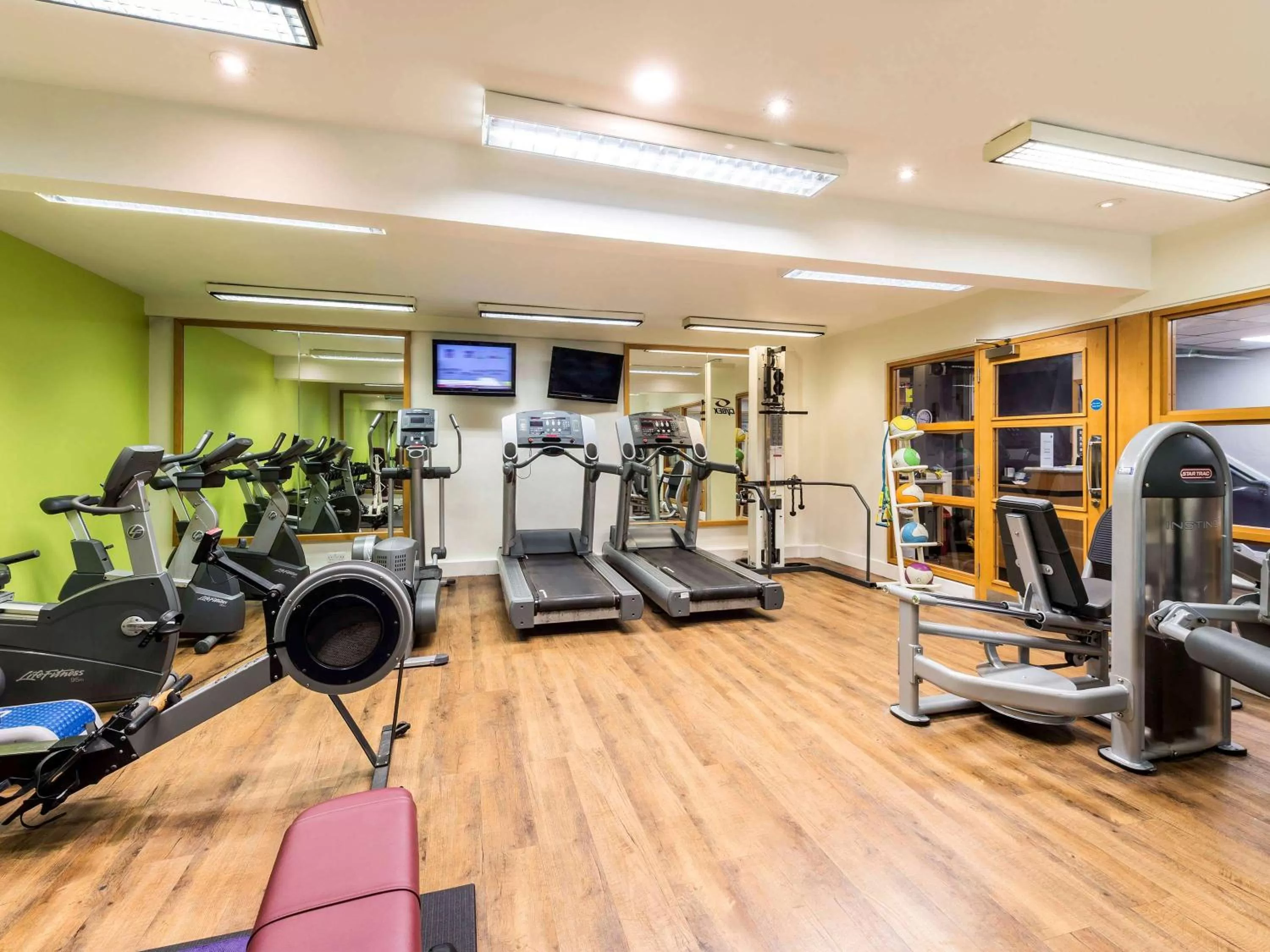 Fitness centre/facilities in Mercure Nottingham Sherwood