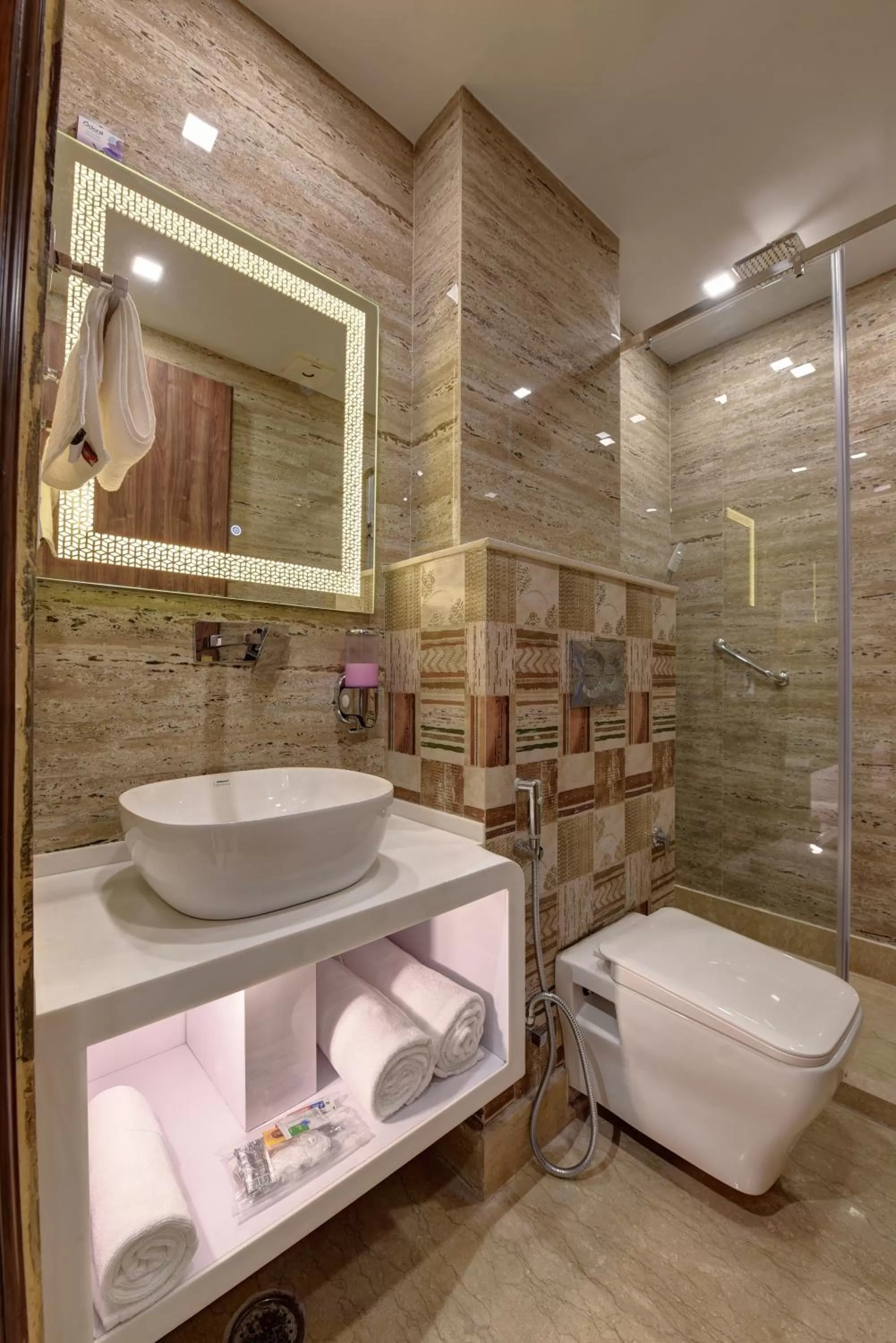 Bathroom in GOLDEN TREE