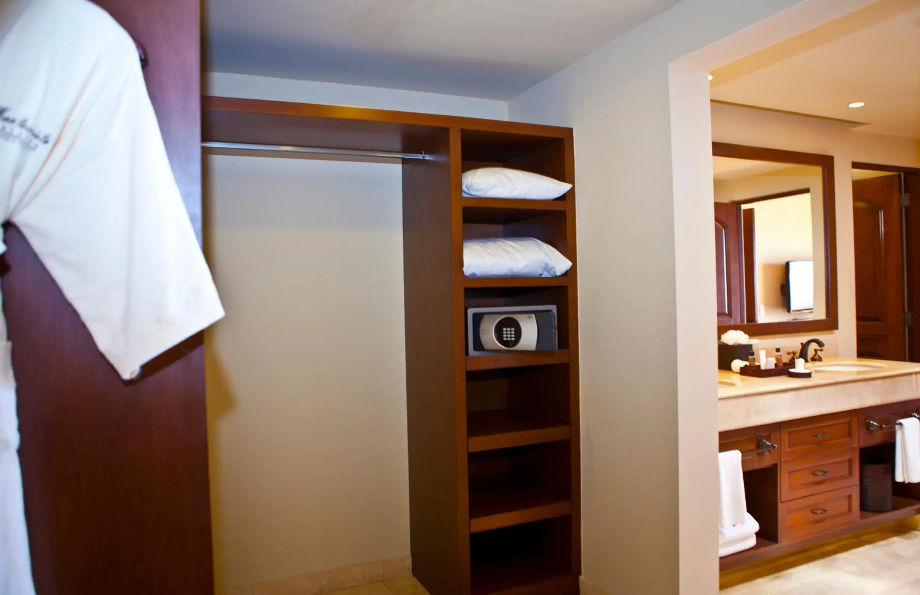 Bedroom in Pueblo Bonito Montecristo Luxury Villas - All Inclusive