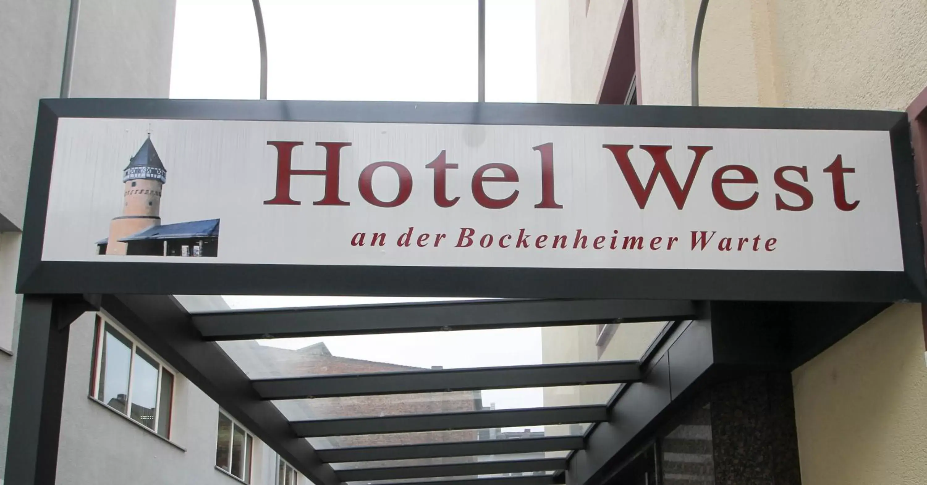 Facade/entrance in Hotel West an der Bockenheimer Warte