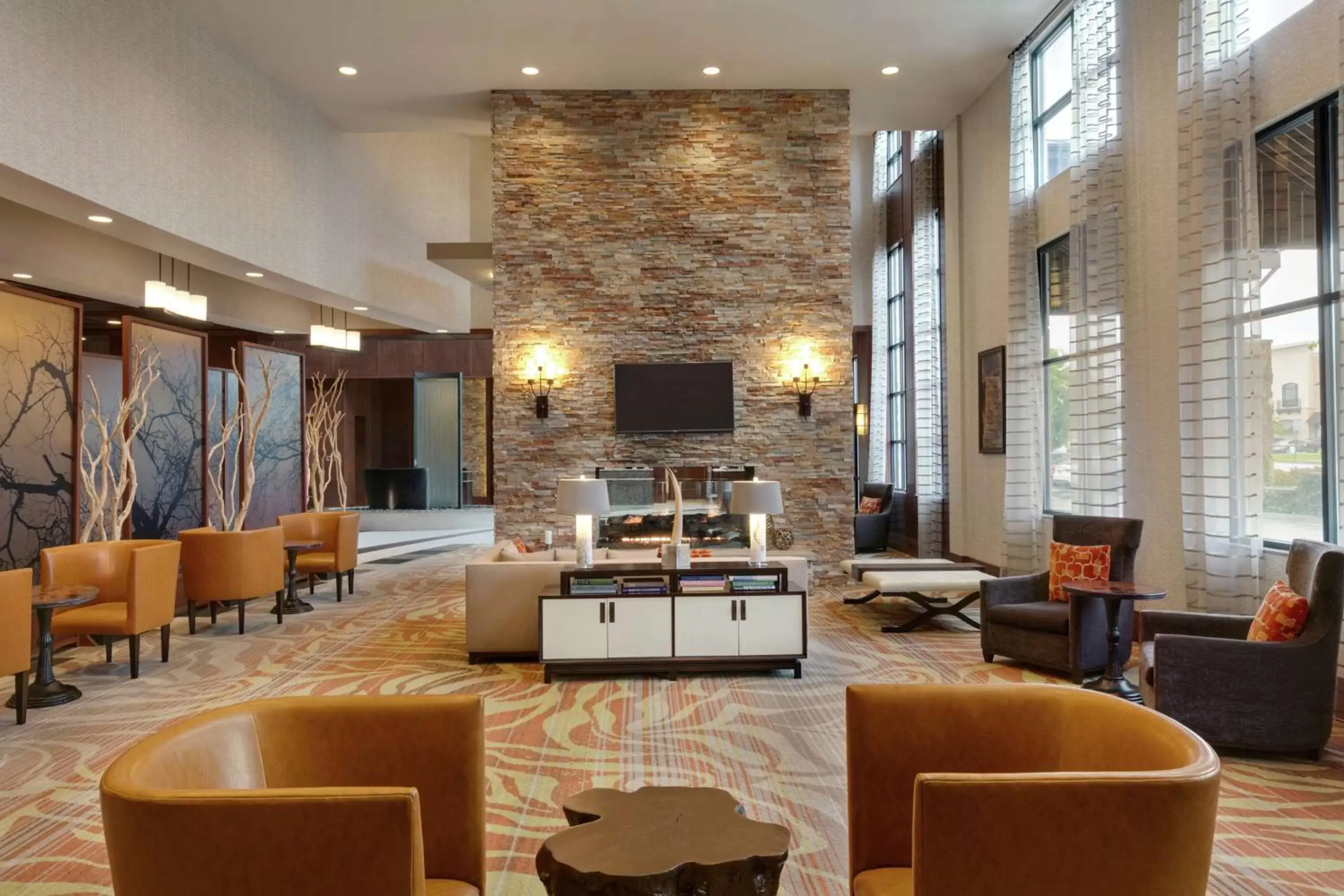 Lobby or reception, Lounge/Bar in Embassy Suites Chattanooga Hamilton Place