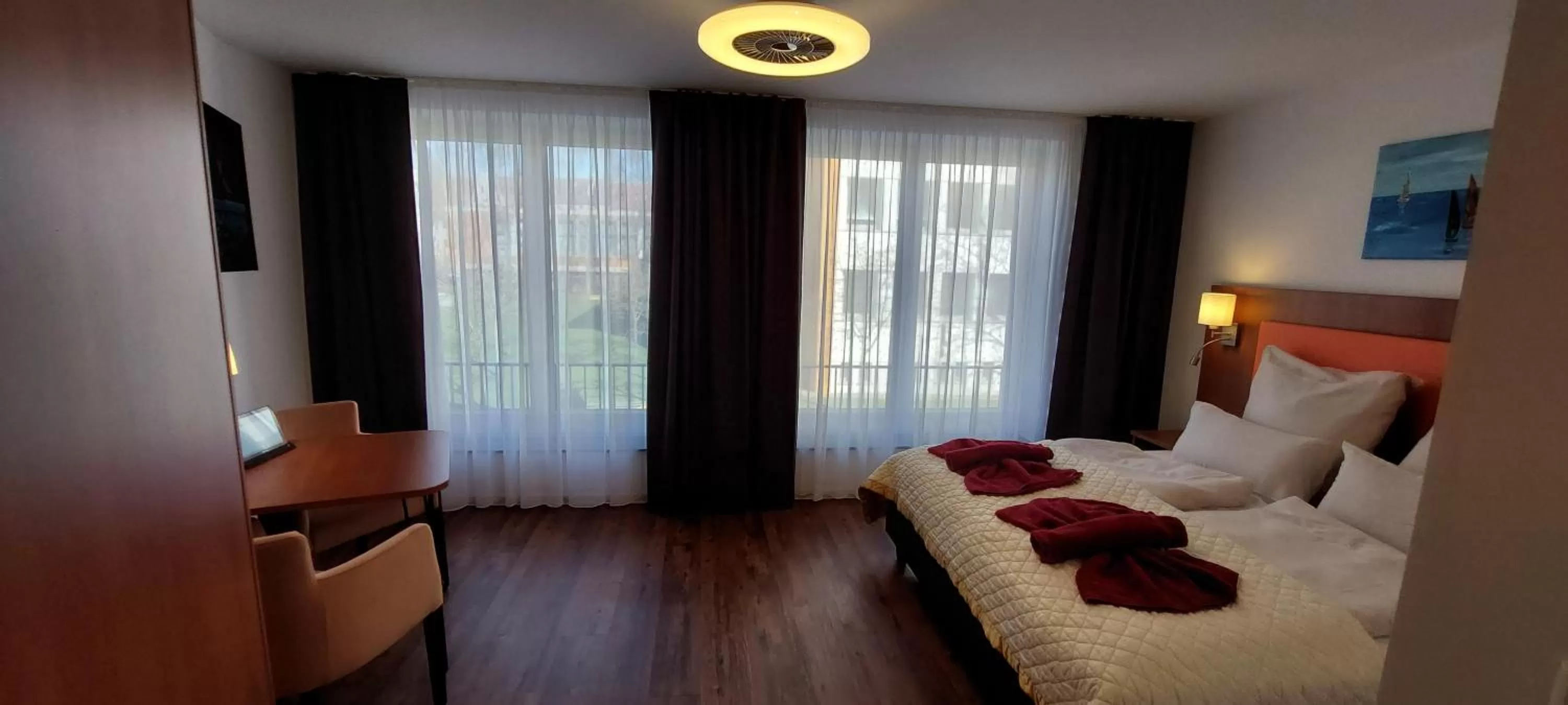 Property building, Bed in Hotel Amber Altstadt